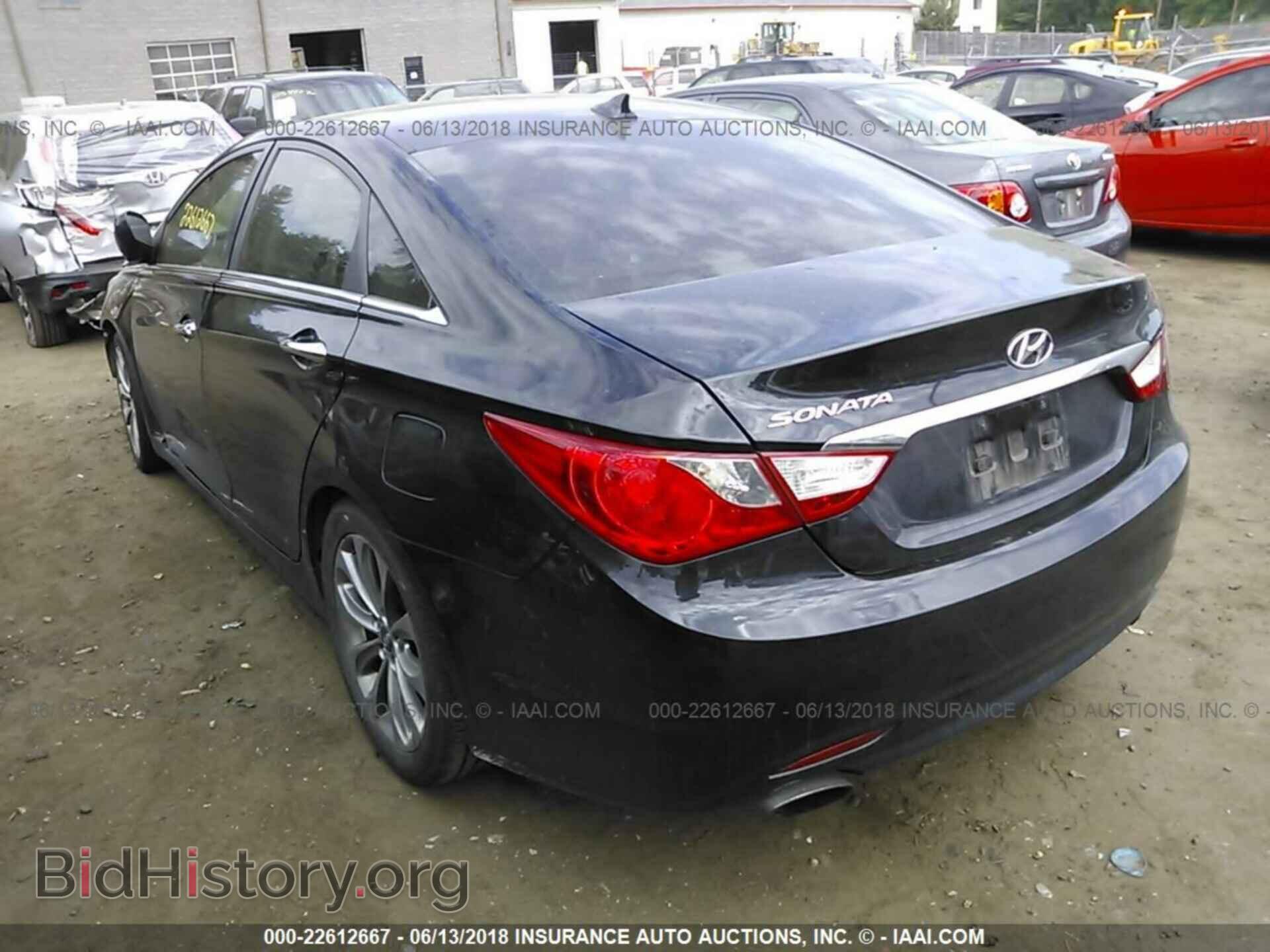 2012 Hyundai Sonata - VIN: 5NPEC4AC3CH343423 - Photo 3