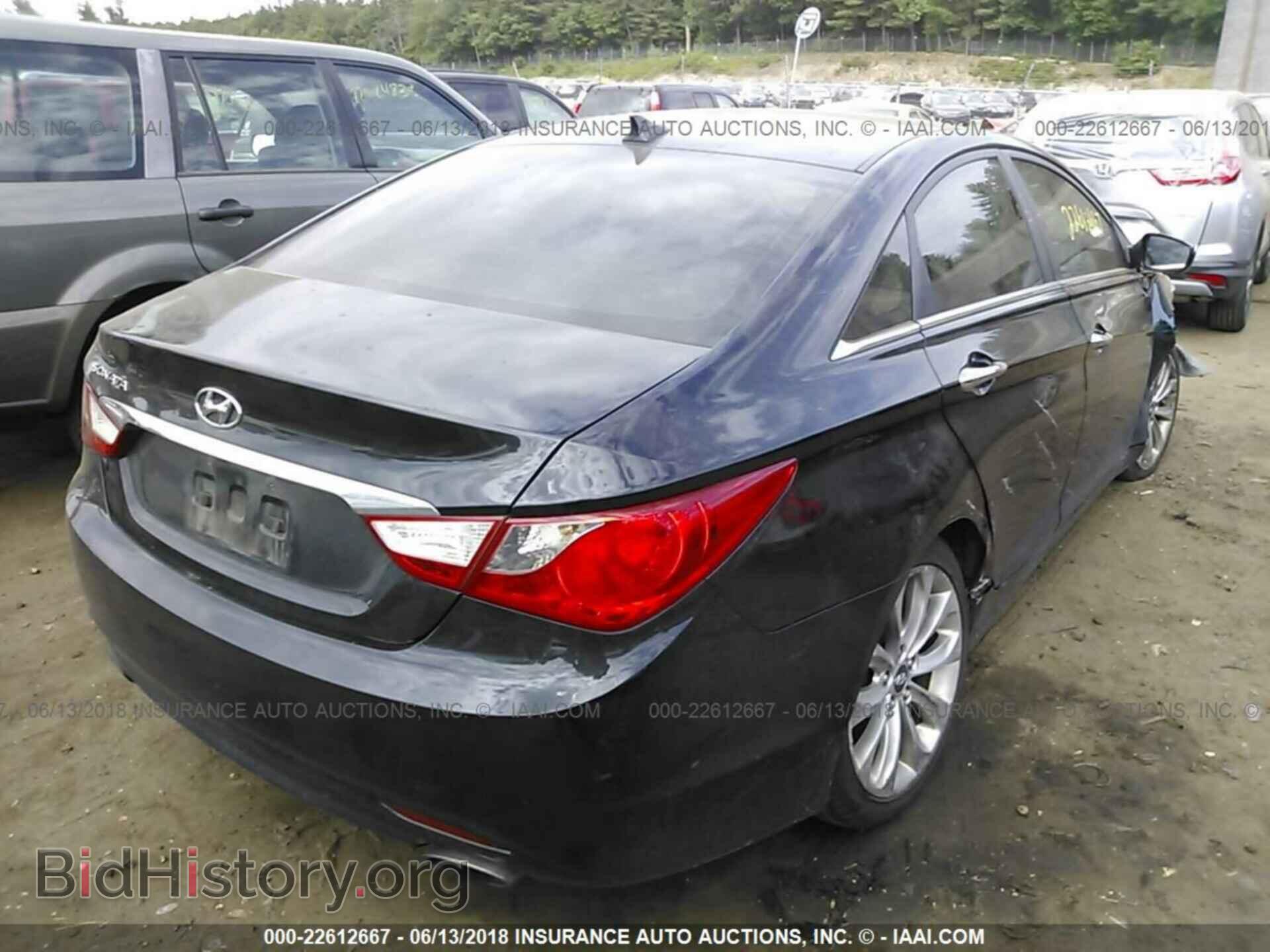 2012 Hyundai Sonata - VIN: 5NPEC4AC3CH343423 - Photo 4