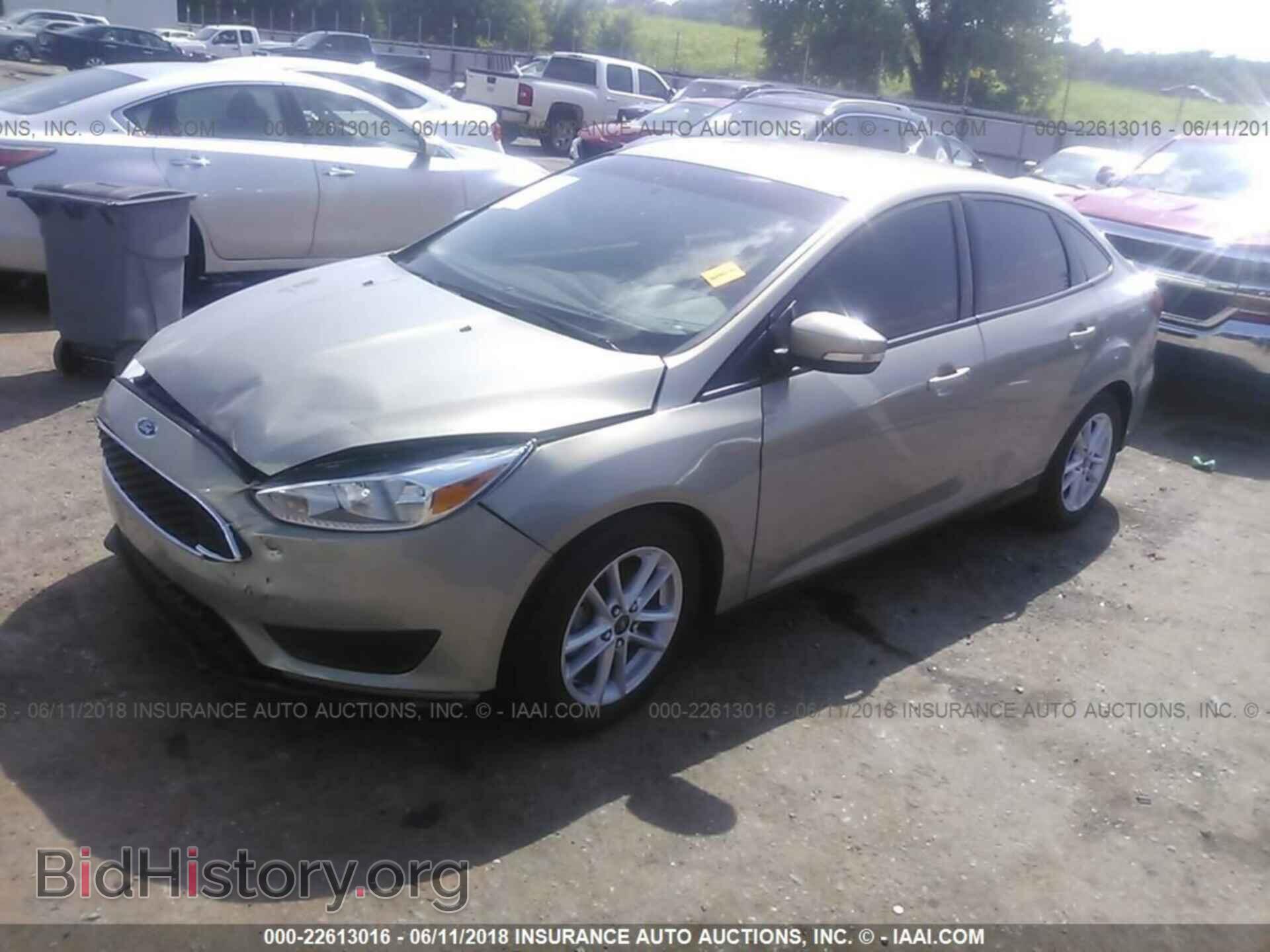 2016 Ford Focus - VIN: 1FADP3F20GL252904 - Фото 2