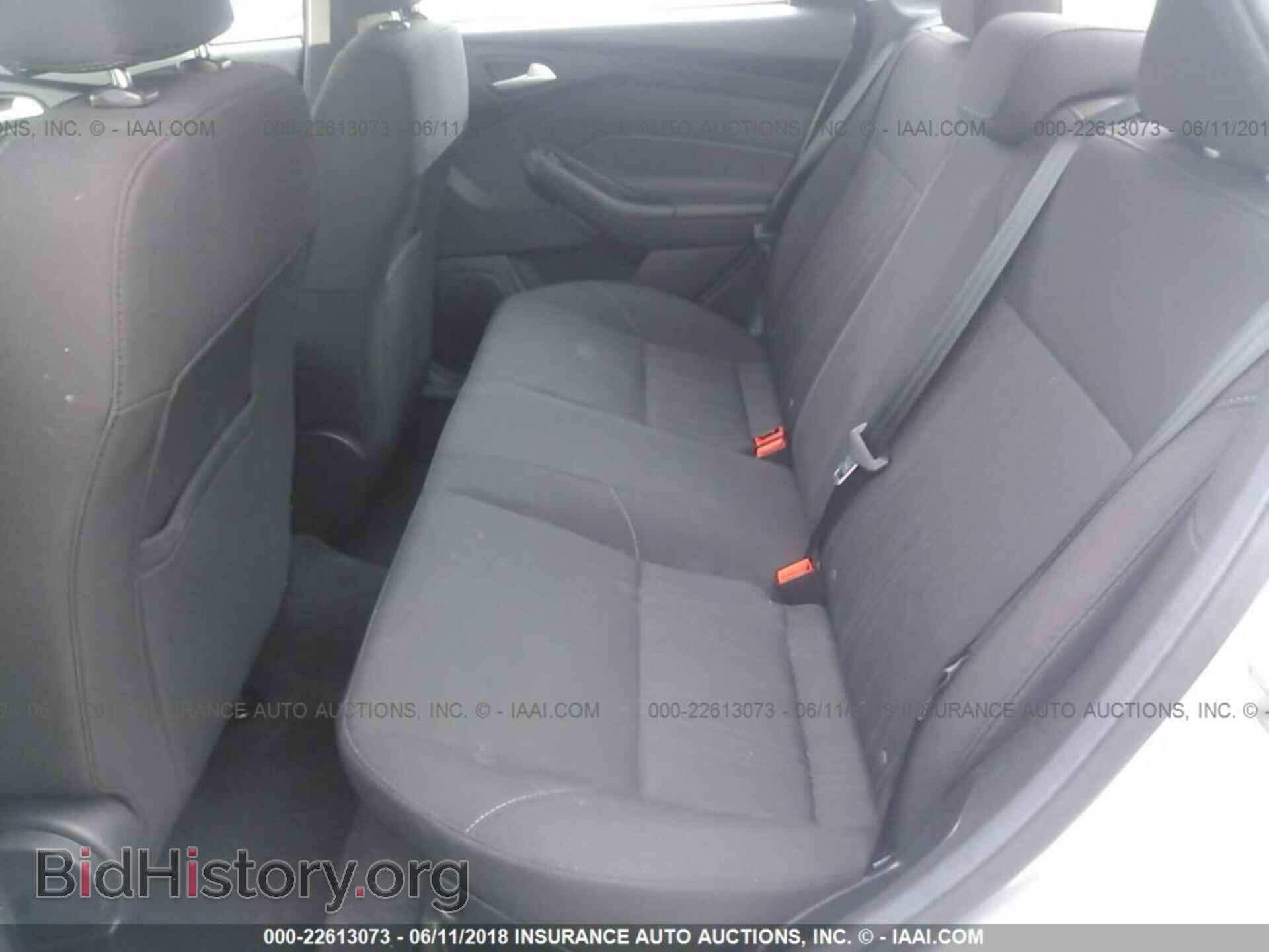 2016 Ford Focus - VIN: 1FADP3F21GL398017 - Photo 8