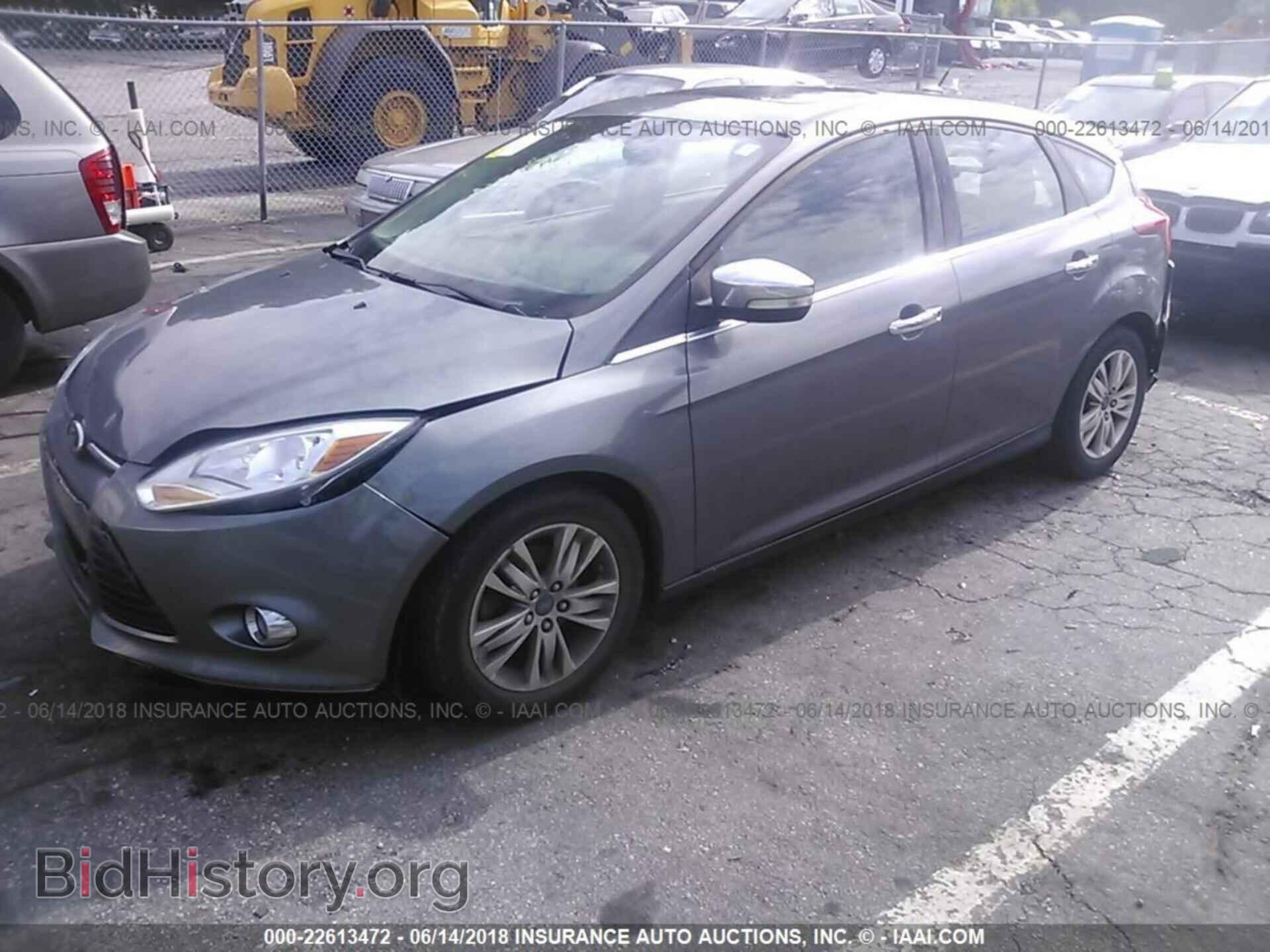 2012 Ford Focus - VIN: 1FAHP3M28CL201004 - Фото 2