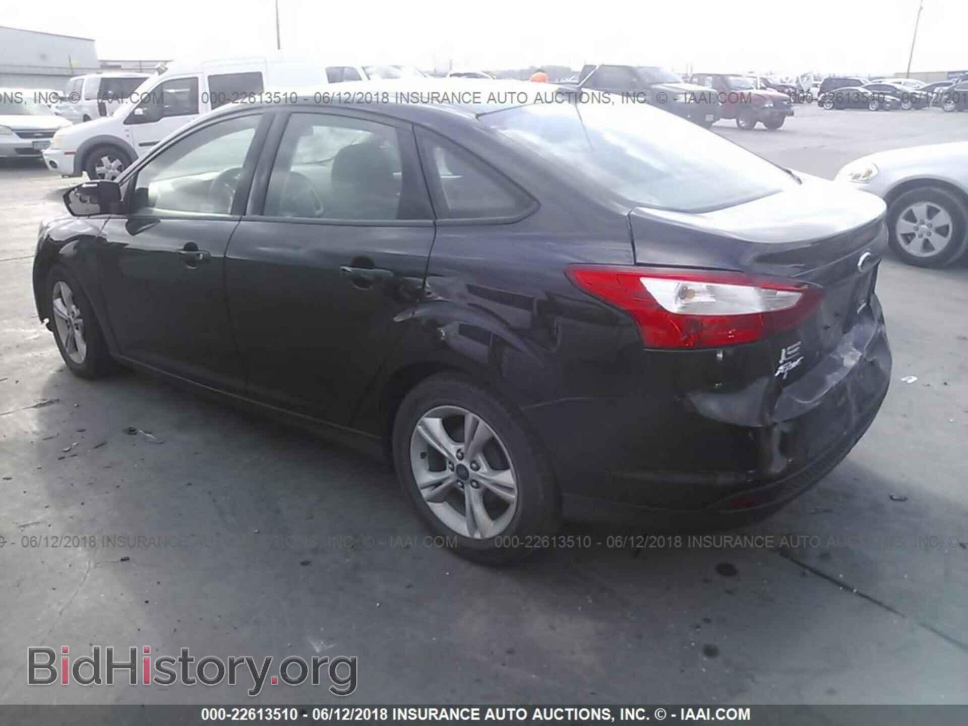 2014 Ford Focus - VIN: 1FADP3F20EL447673 - Photo 3