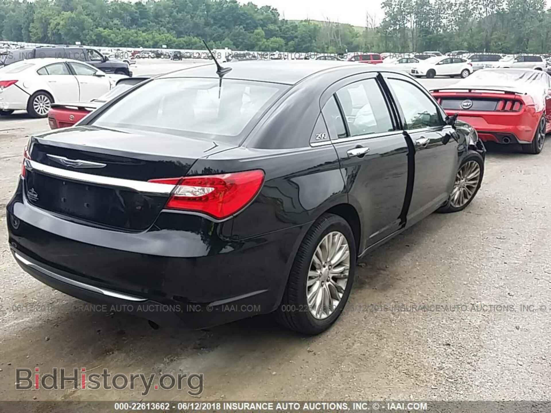 2012 CHRYSLER 200 - VIN: 1C3CCBCB1CN303961 - Photo 4