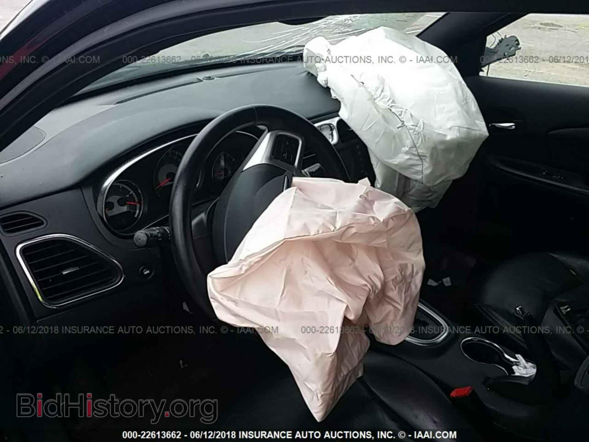 2012 CHRYSLER 200 - VIN: 1C3CCBCB1CN303961 - Photo 5