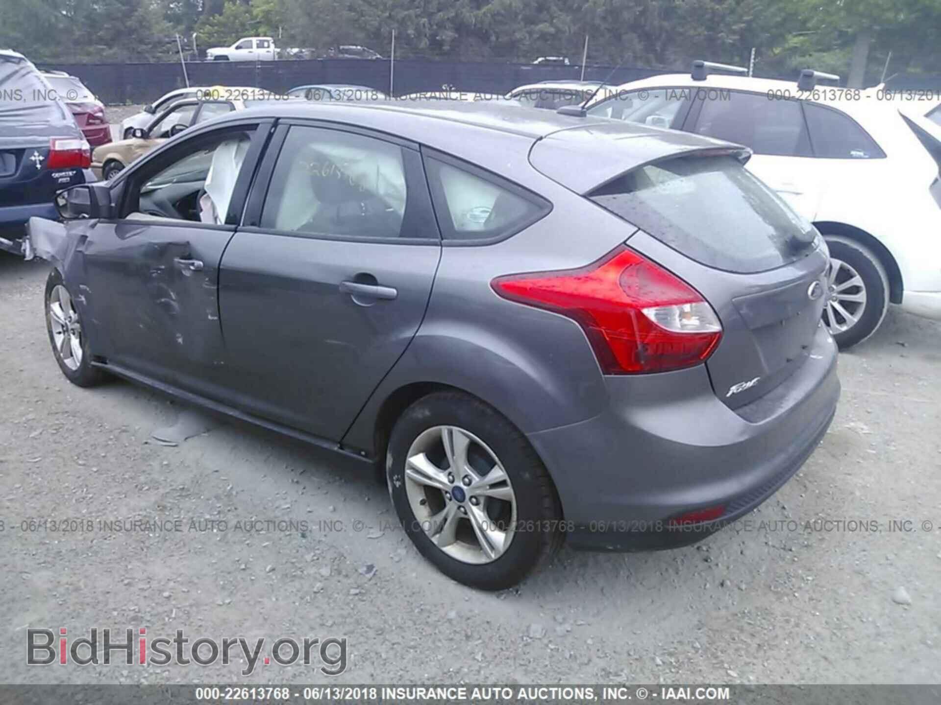 2014 Ford Focus - VIN: 1FADP3K23EL101834 - Photo 3