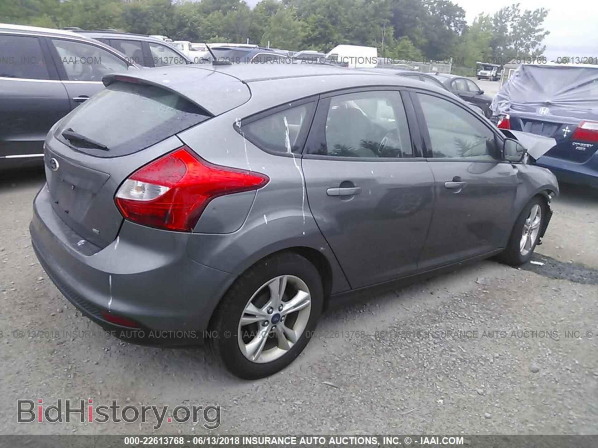 2014 Ford Focus - VIN: 1FADP3K23EL101834 - Photo 4