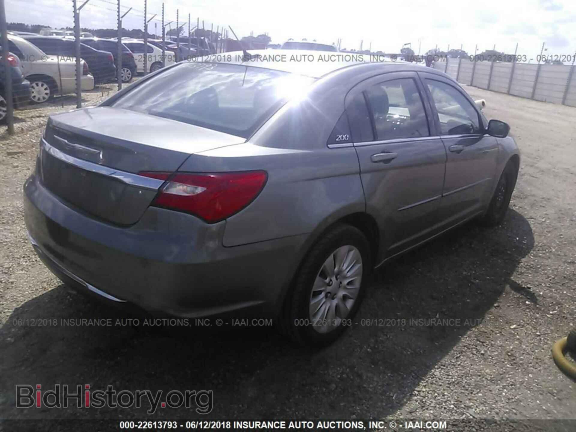 2012 Chrysler 200 - VIN: 1C3CCBAB3CN201998 - Фото 4
