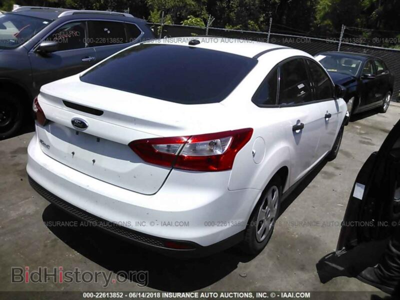 2012 Ford FOCUS (VIN 1FAHP3E23CL371463) — фото 4 из 10