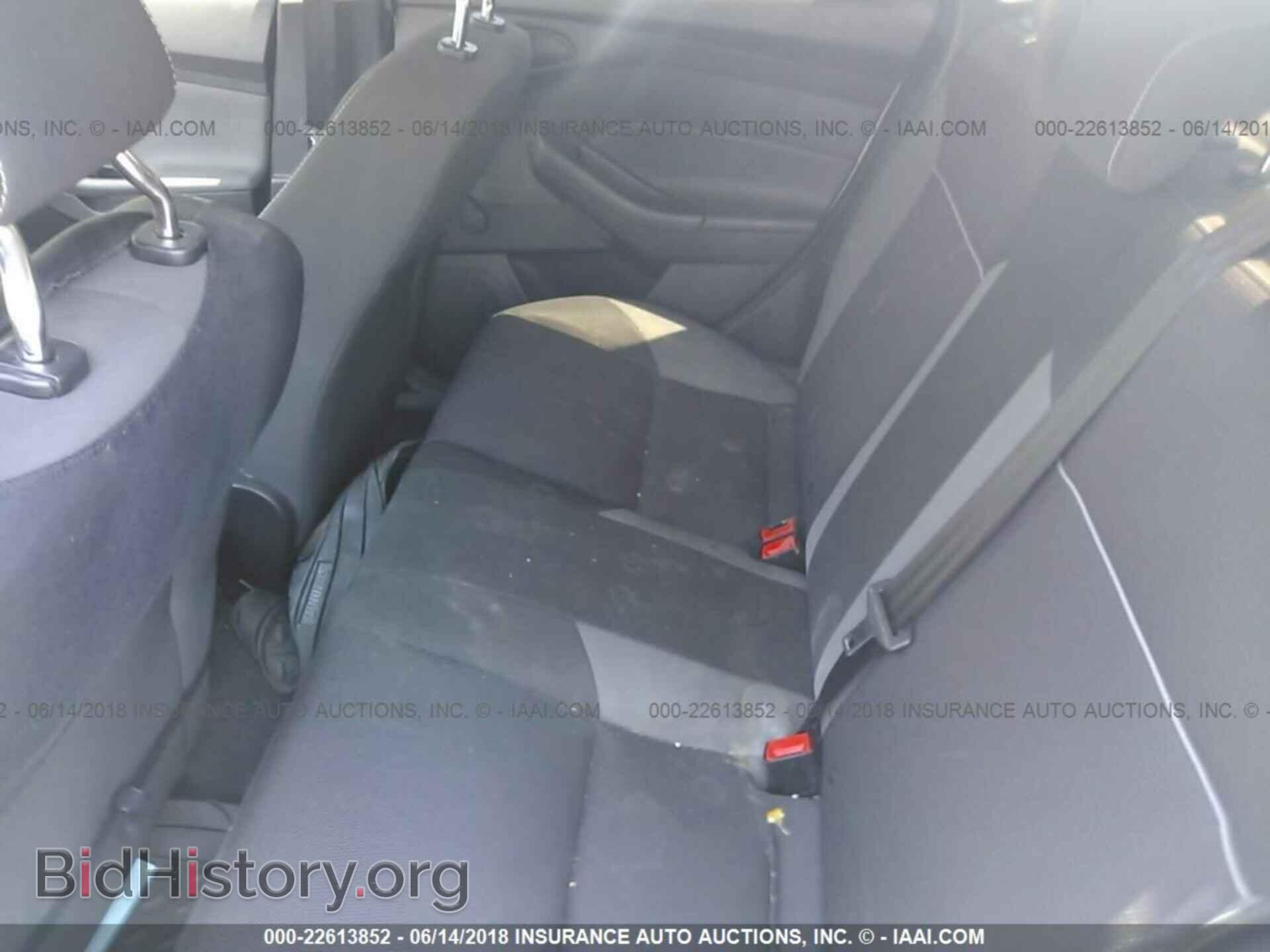 2012 Ford Focus - VIN: 1FAHP3E23CL371463 - Photo 8