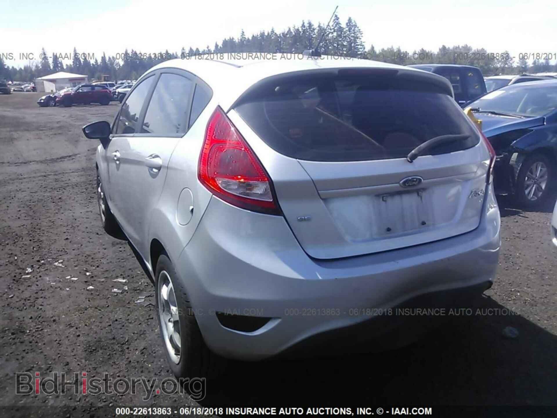 2011 Ford Fiesta - VIN: 3FADP4EJ8BM149218 - Фото 3