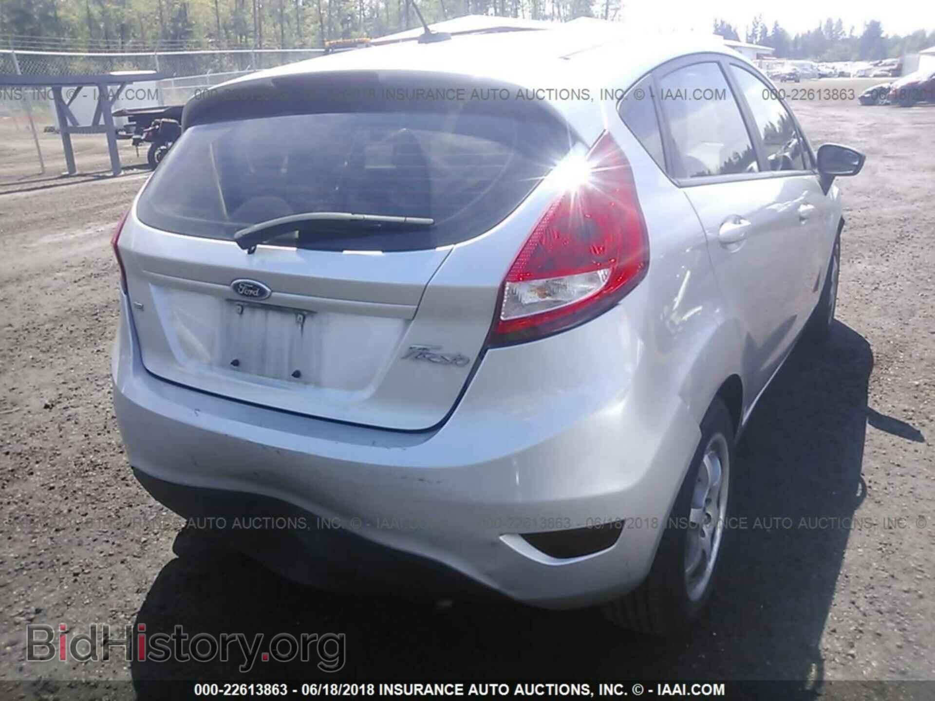 2011 Ford Fiesta - VIN: 3FADP4EJ8BM149218 - Фото 4