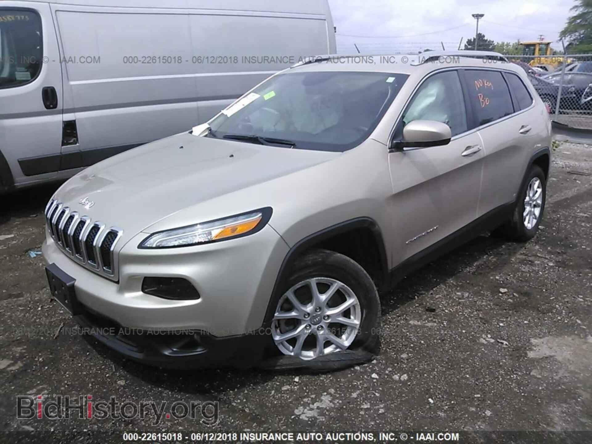 2015 Jeep Cherokee - VIN: 1C4PJLCB3FW518264 - Photo 2