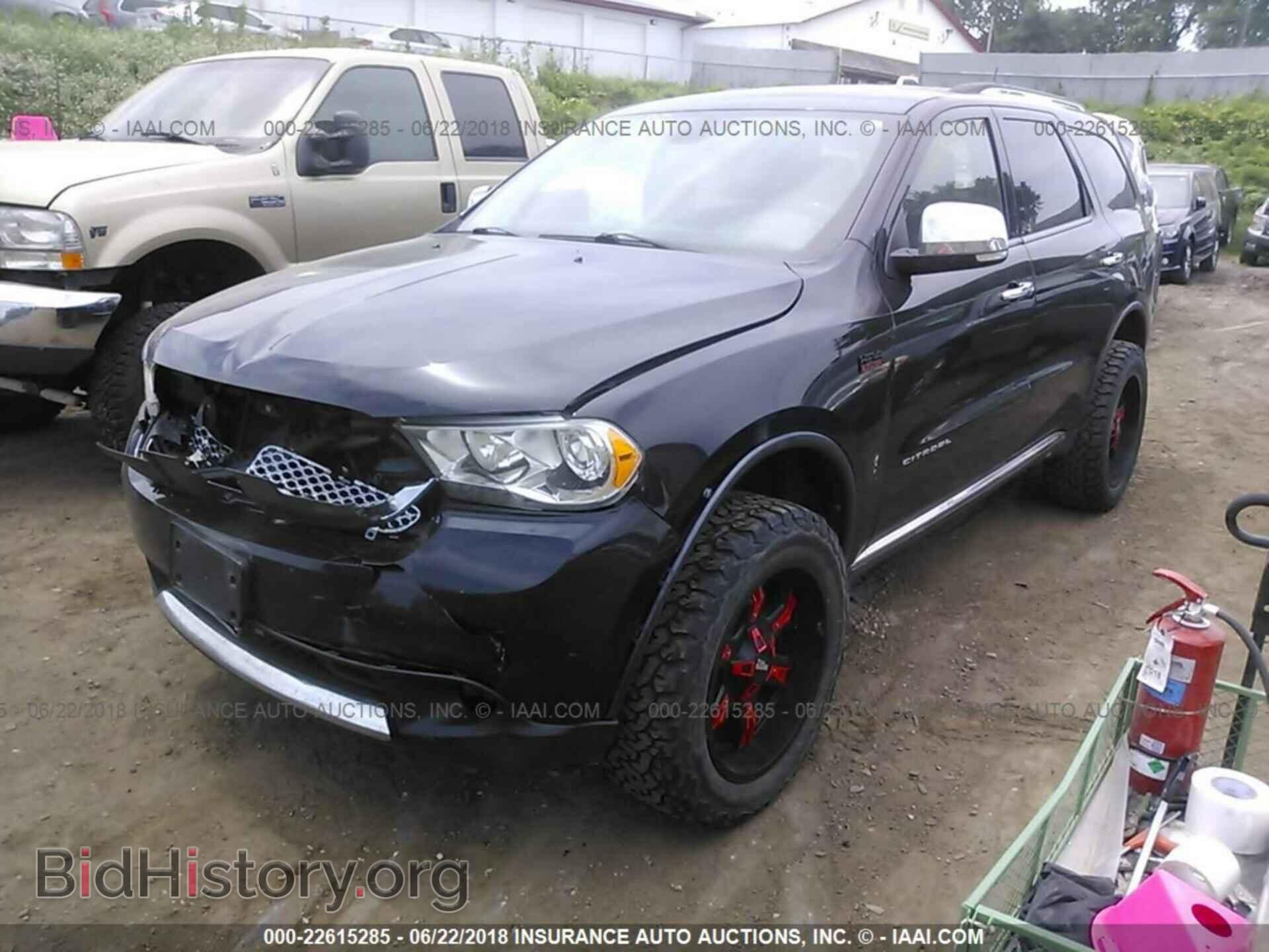 2011 Dodge Durango - VIN: 1D4SE5GT7BC689059 - Photo 2