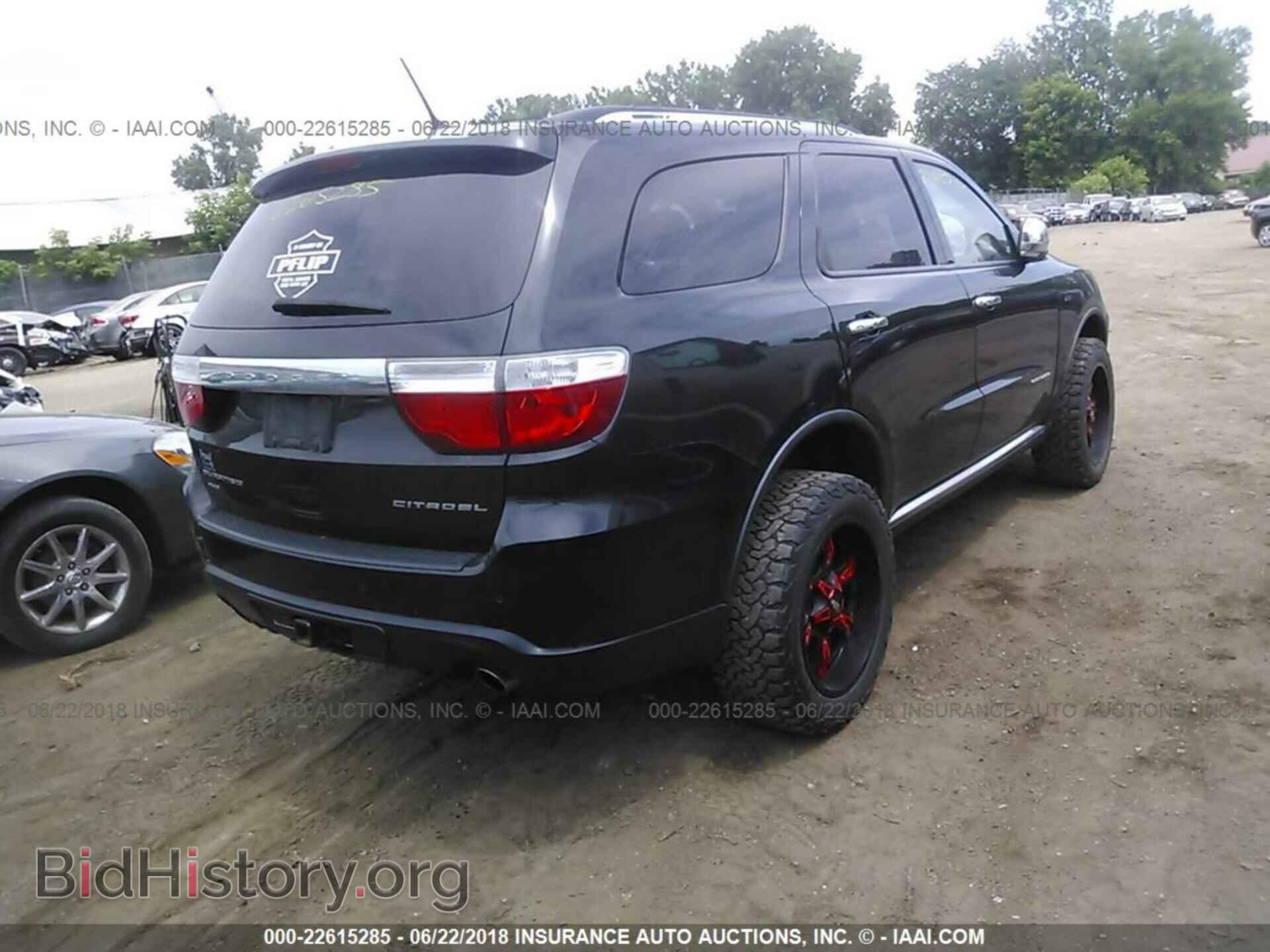 2011 Dodge Durango - VIN: 1D4SE5GT7BC689059 - Photo 4