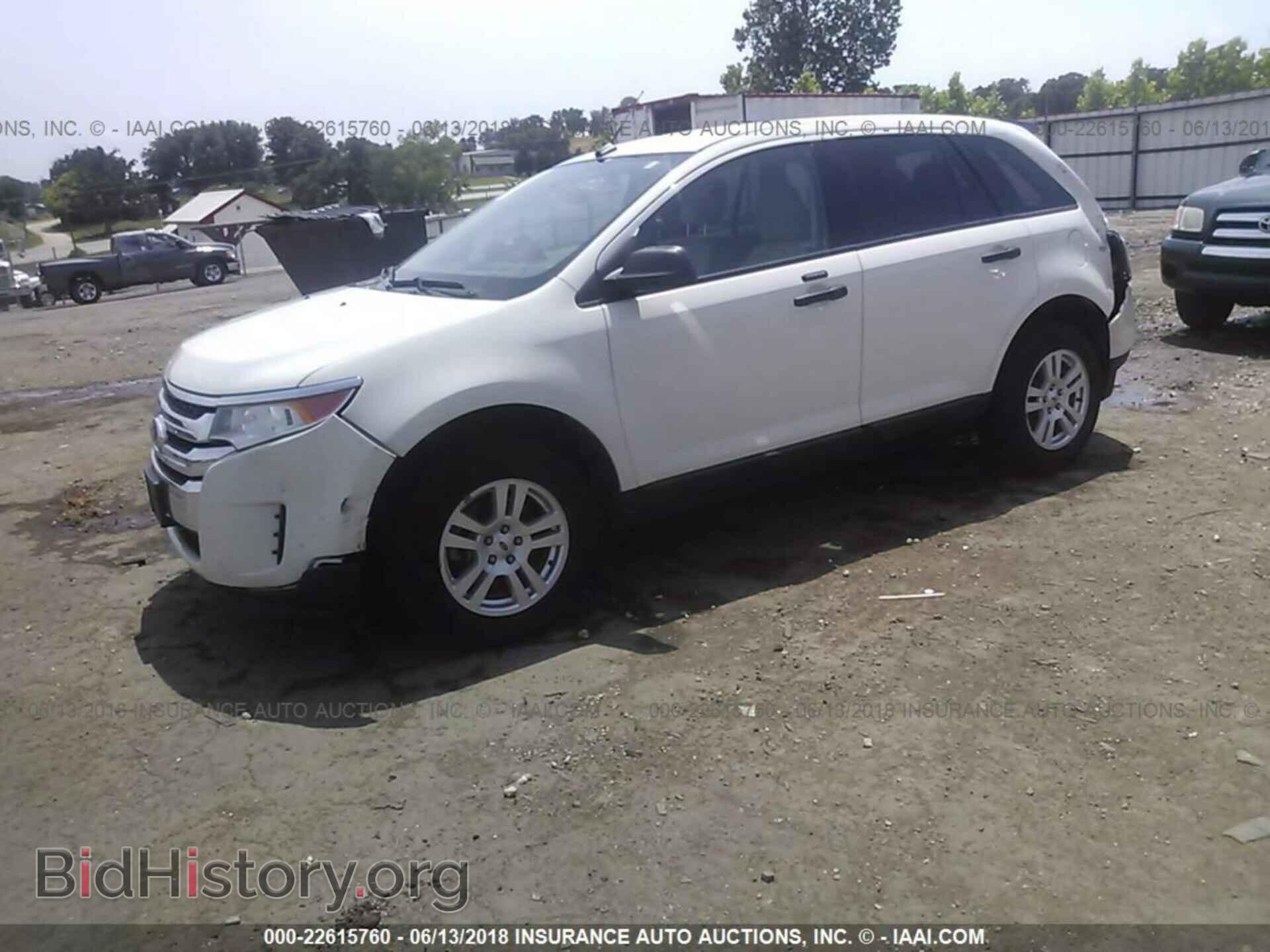 2011 Ford Edge - VIN: 2FMDK3GC2BBB38679 - Photo 2