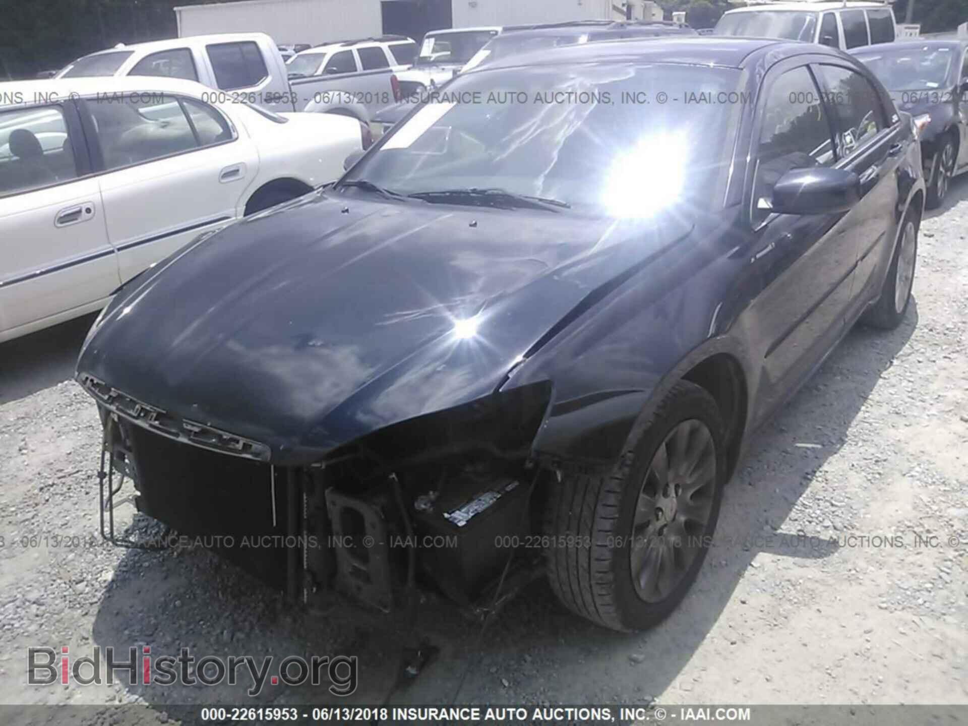 2012 Chrysler 200 - VIN: 1C3CCBAB6CN273326 - Фото 2