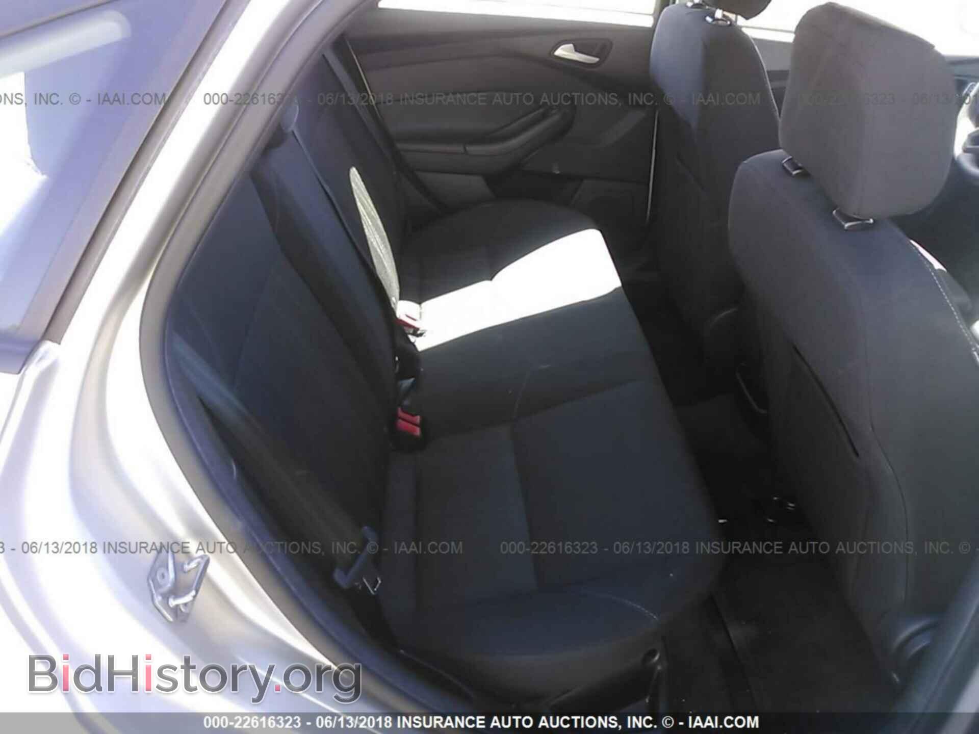 2016 Ford Focus - VIN: 1FADP3F21GL319901 - Photo 8