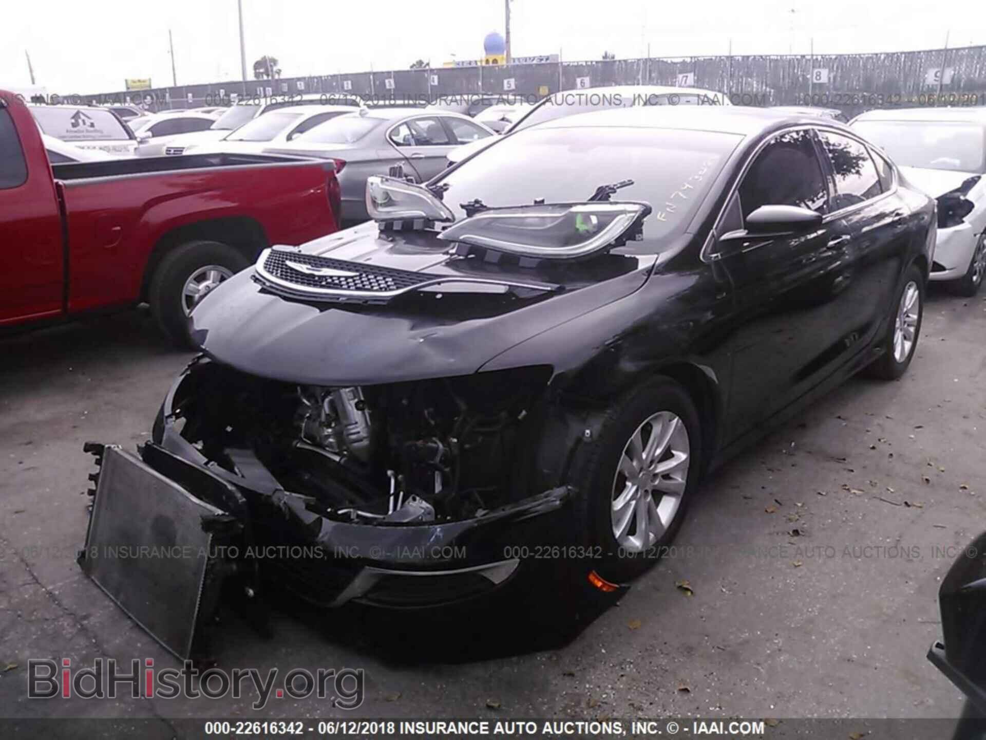 2015 Chrysler 200 - VIN: 1C3CCCAB4FN743024 - Photo 2