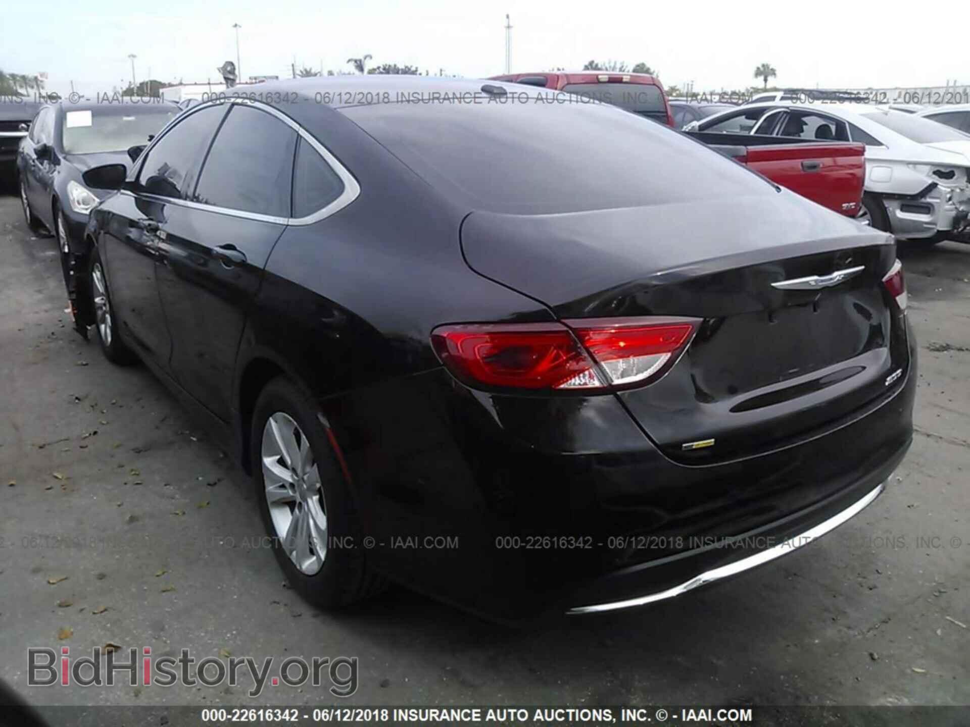 2015 Chrysler 200 - VIN: 1C3CCCAB4FN743024 - Photo 3