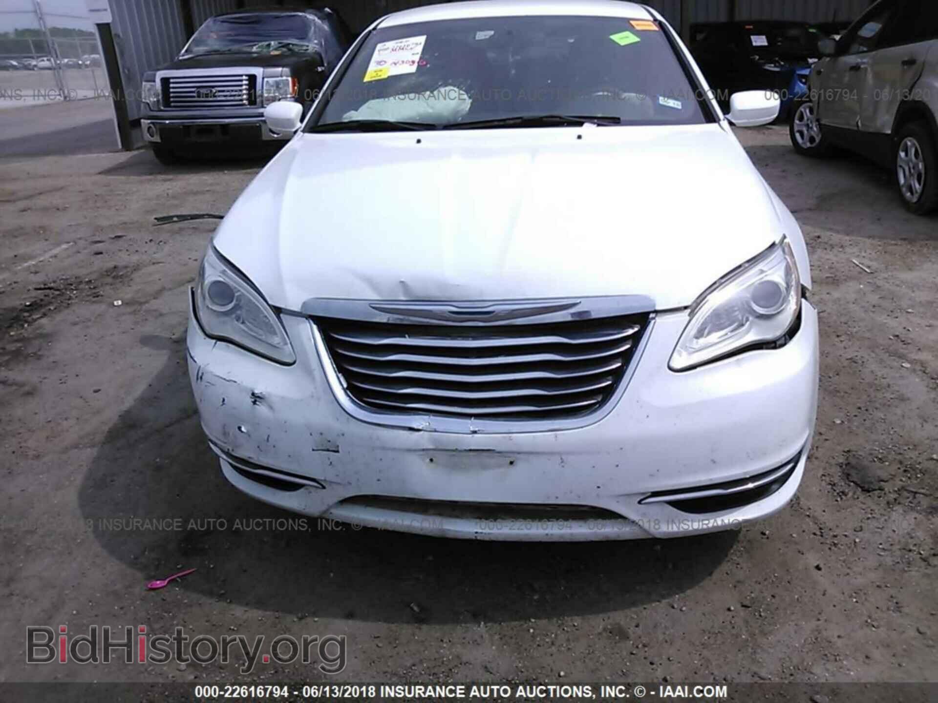 2013 Chrysler 200 - VIN: 1C3CCBAB6DN639979 - Photo 6