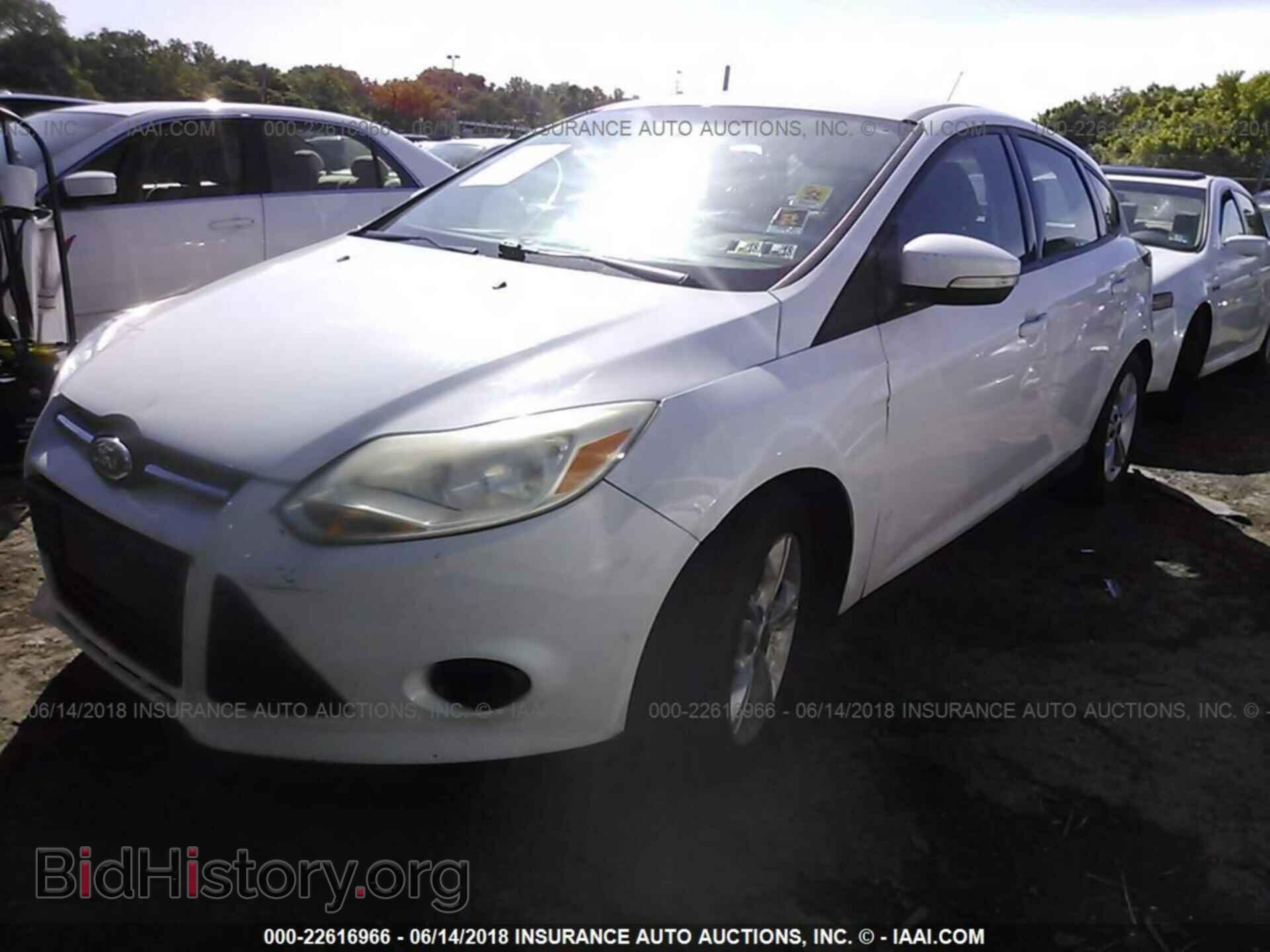 2013 Ford Focus - VIN: 1FADP3K22DL203012 - Фото 2