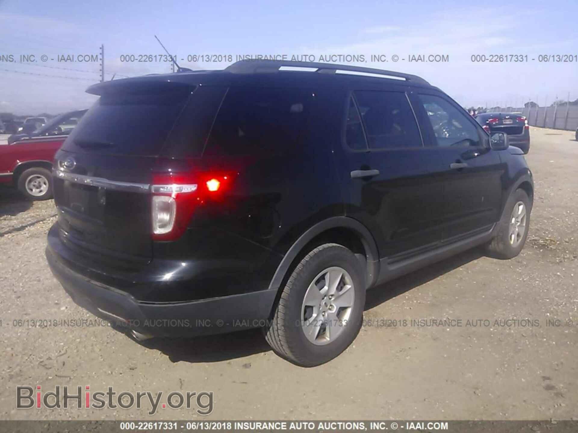 2012 Ford Explorer - VIN: 1FMHK7B82CGA34618 - Photo 4