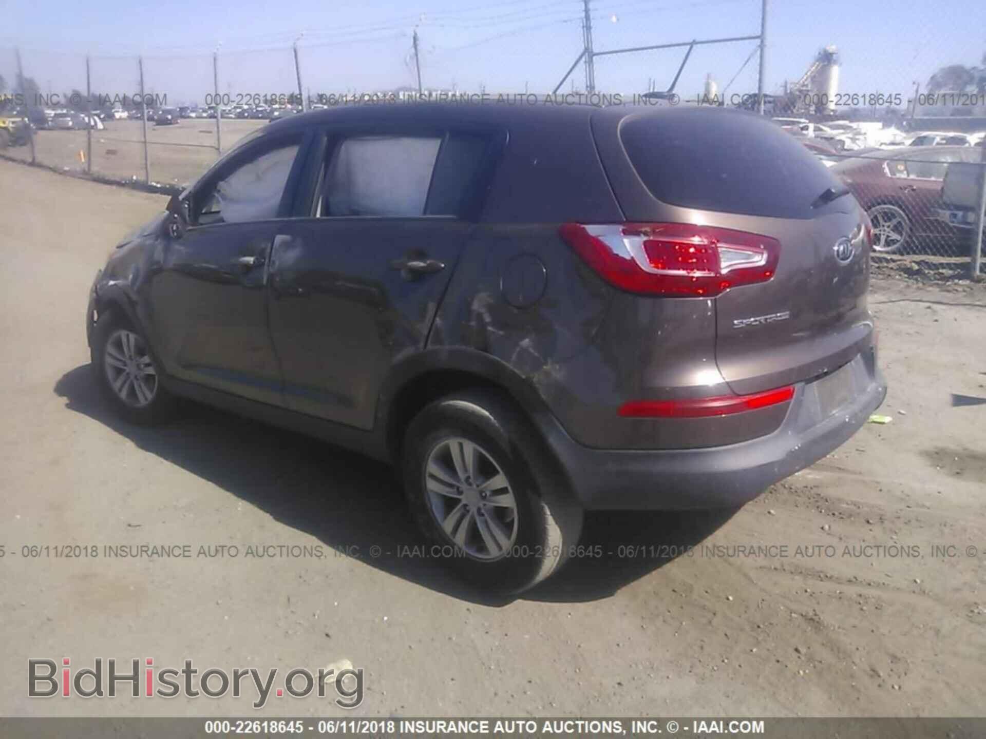 2011 Kia Sportage - VIN: KNDPB3A25B7018708 - Photo 3