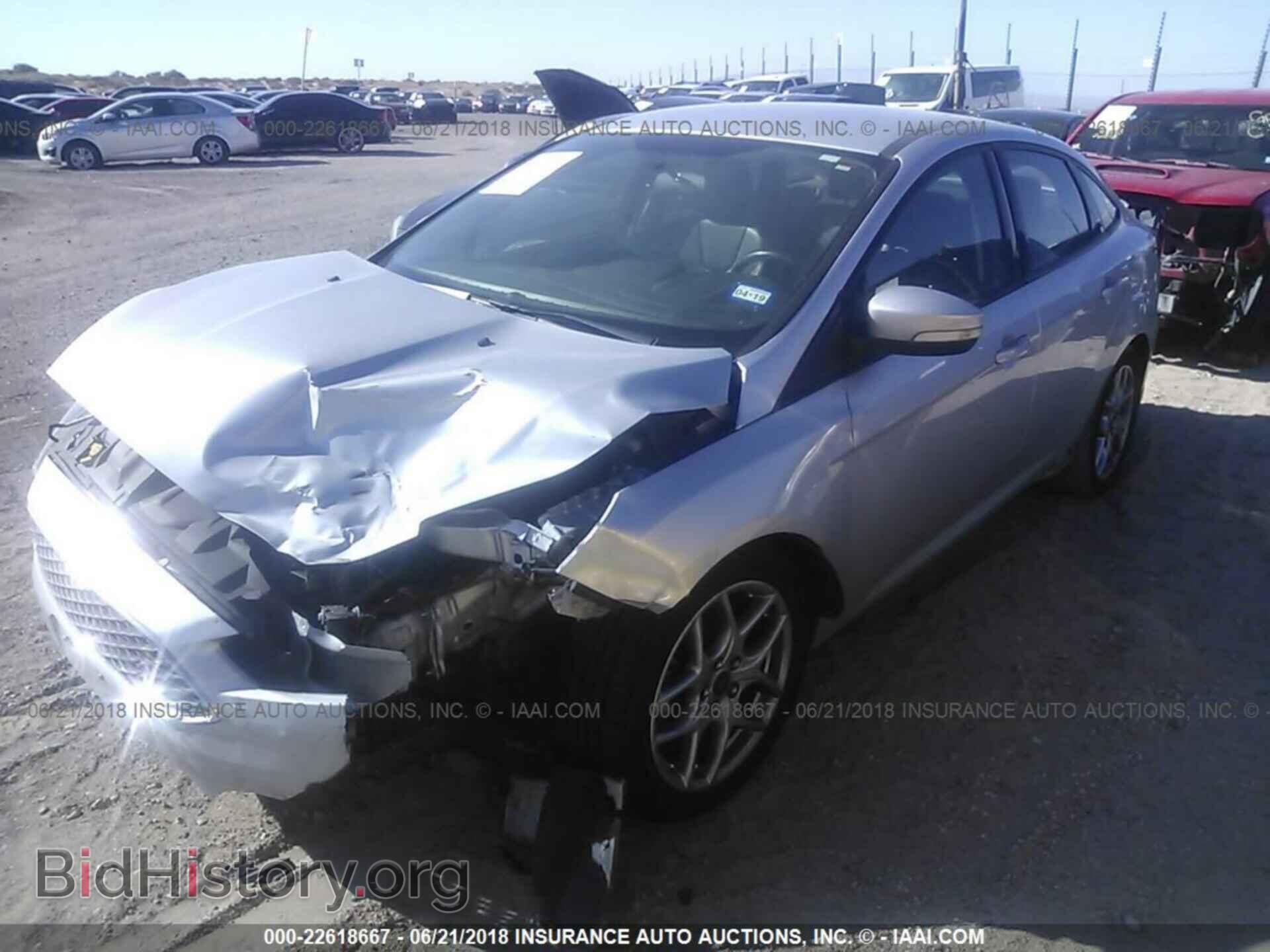 2015 Ford Focus - VIN: 1FADP3F29FL248302 - Photo 2