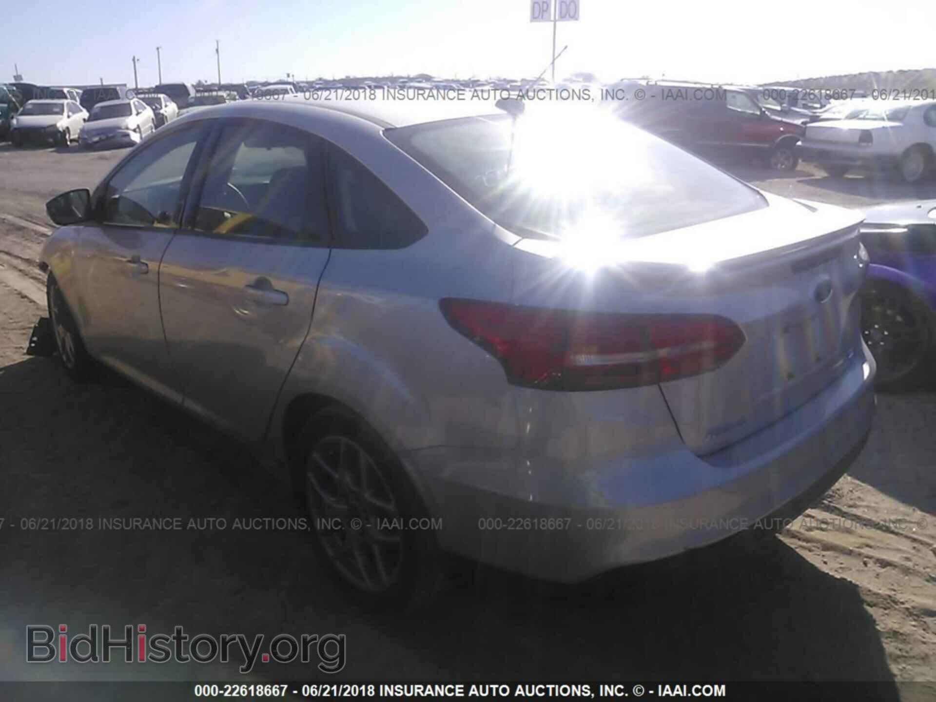 2015 Ford Focus - VIN: 1FADP3F29FL248302 - Photo 3