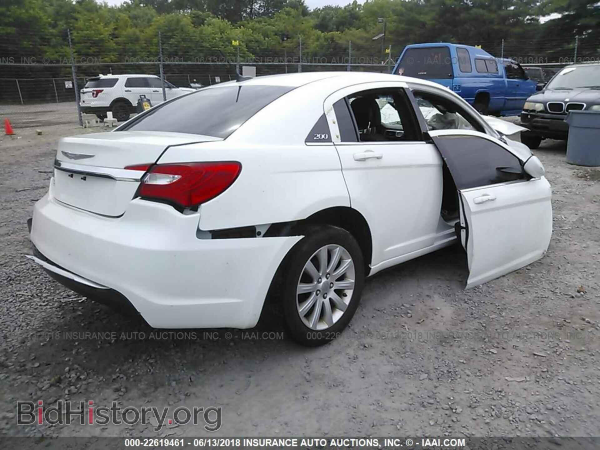 2013 Chrysler 200 - VIN: 1C3CCBBG0DN532341 - Фото 4