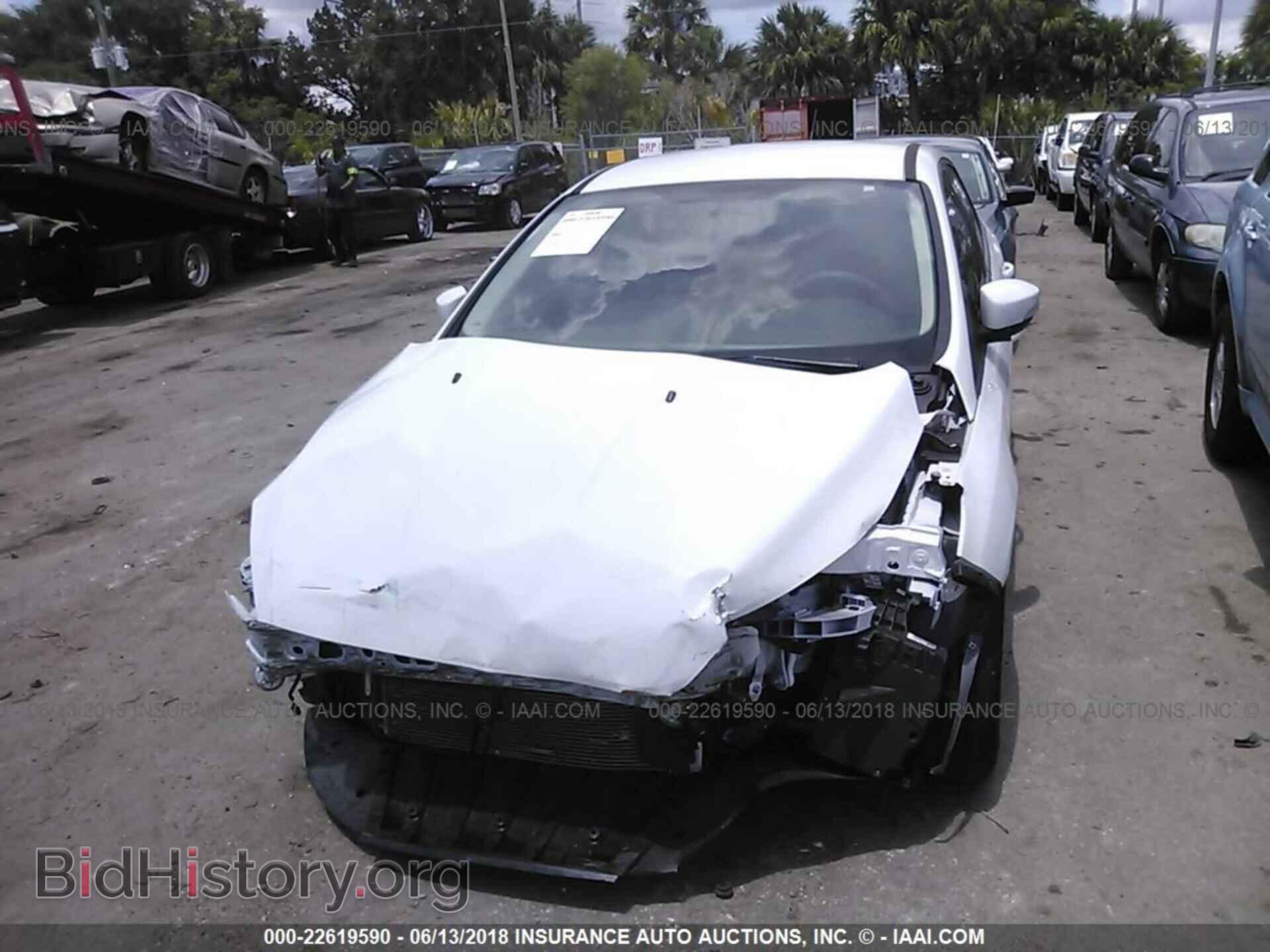 2016 Ford Focus - VIN: 1FADP3F24GL309086 - Photo 6