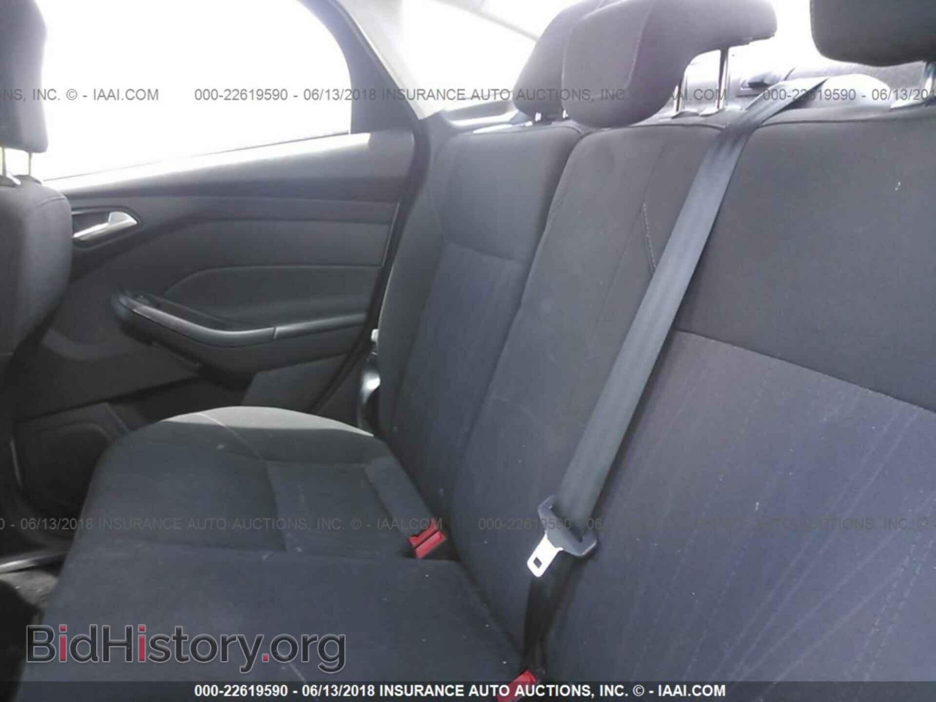 2016 Ford Focus - VIN: 1FADP3F24GL309086 - Photo 8