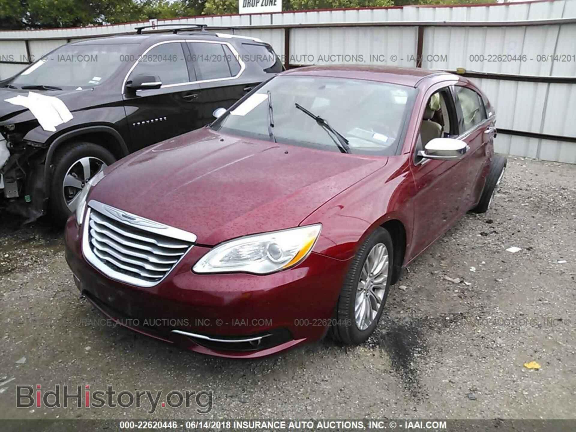 2012 Chrysler 200 - VIN: 1C3CCBCBXCN109333 - Фото 2