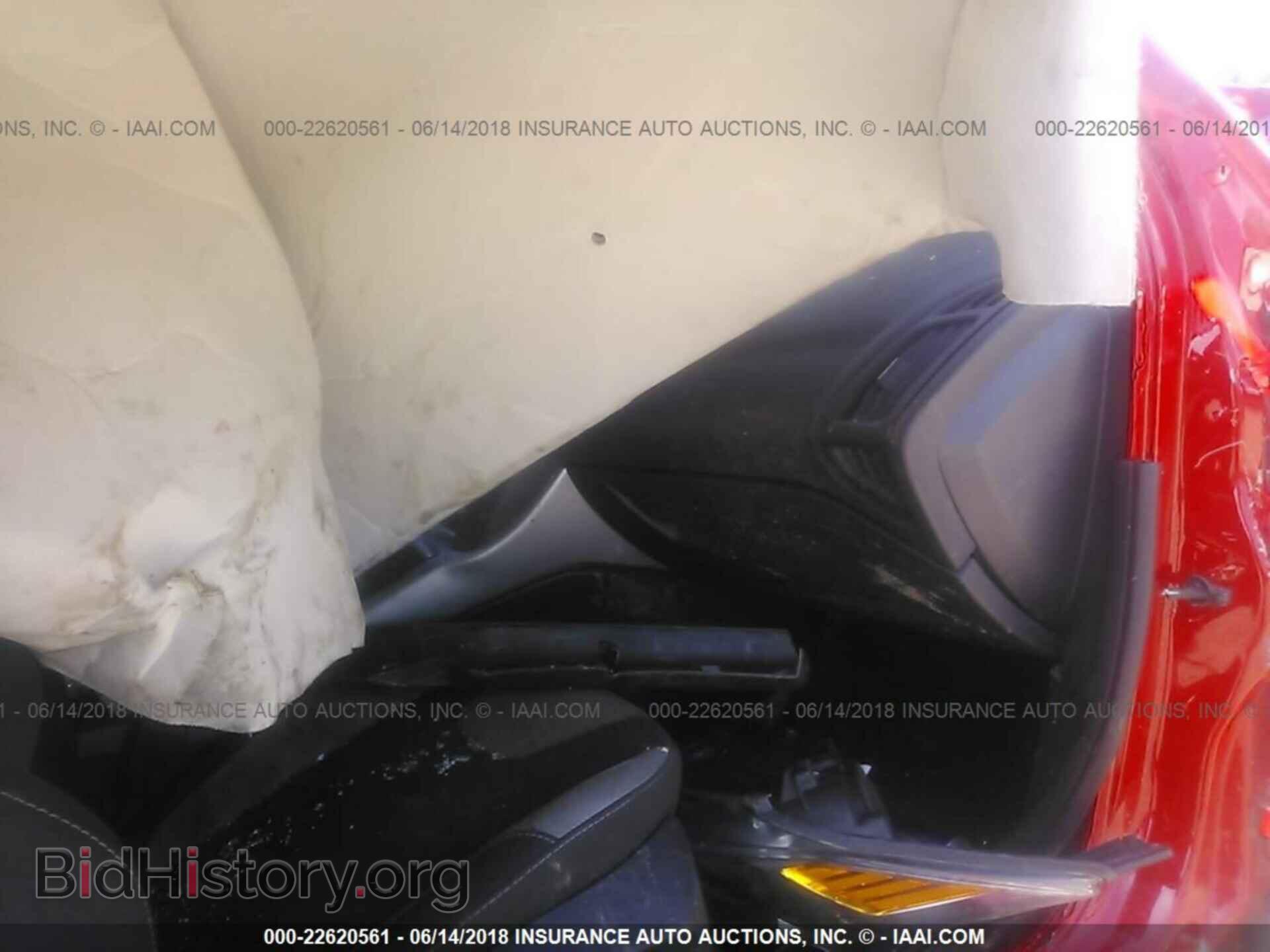 2012 Ford Focus - VIN: 1FAHP3K26CL426704 - Photo 5