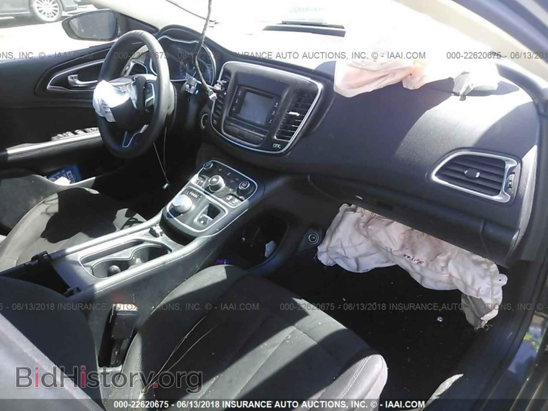2015 Chrysler 200 - VIN: 1C3CCCAB1FN740940 - Photo 5
