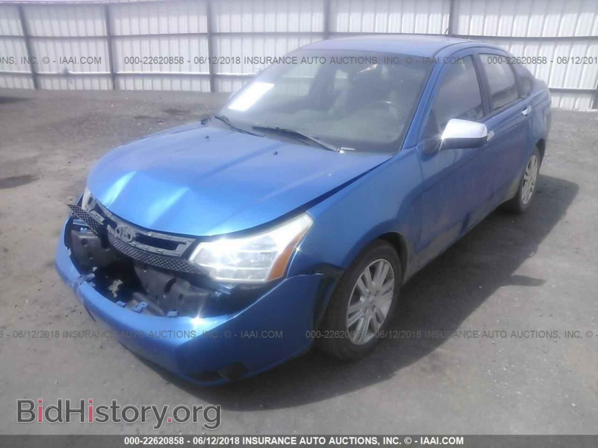 2011 Ford Focus - VIN: 1FAHP3HN7BW151102 - Фото 2