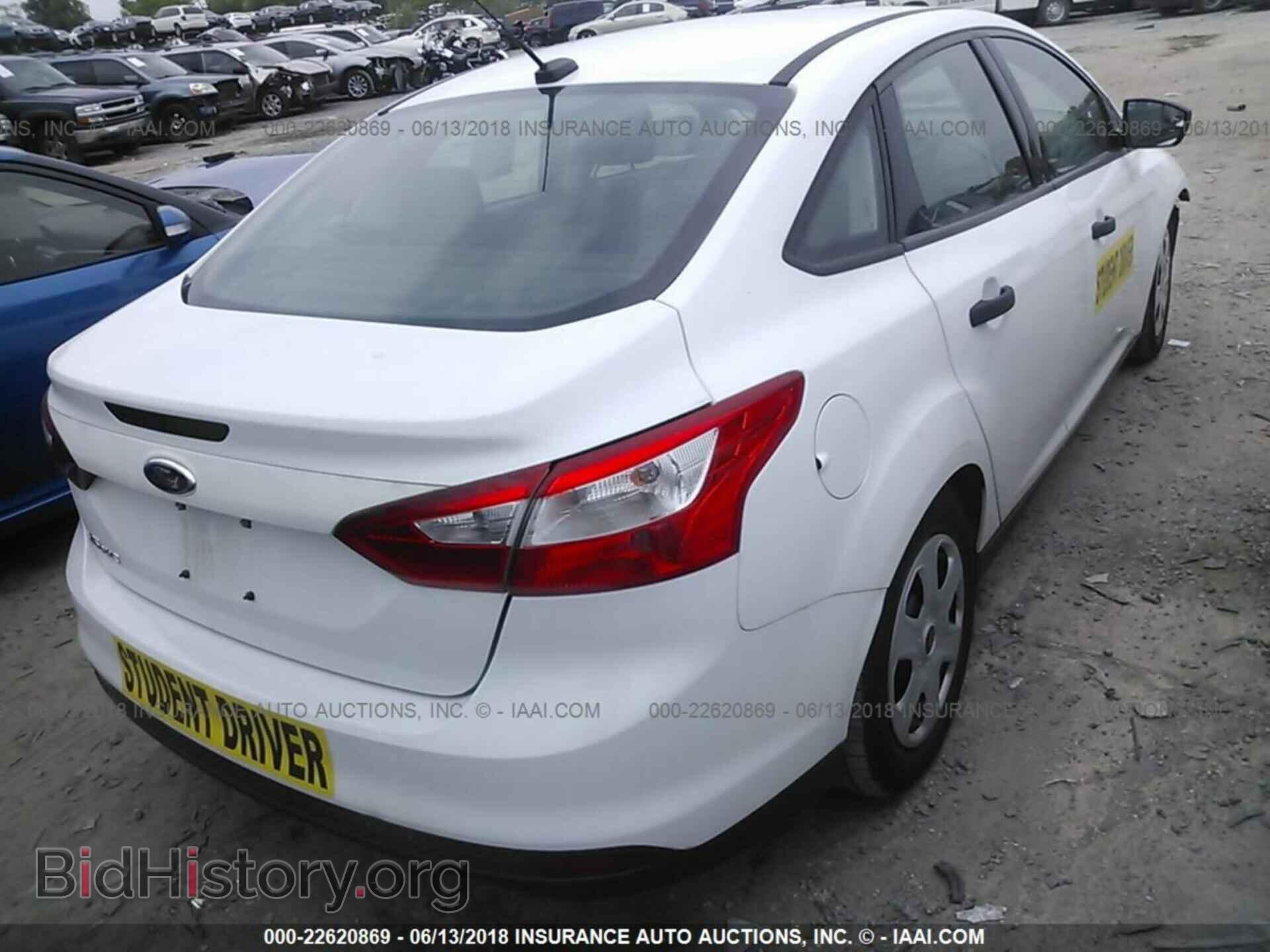 2014 Ford Focus - VIN: 1FADP3E22EL295820 - Фото 4