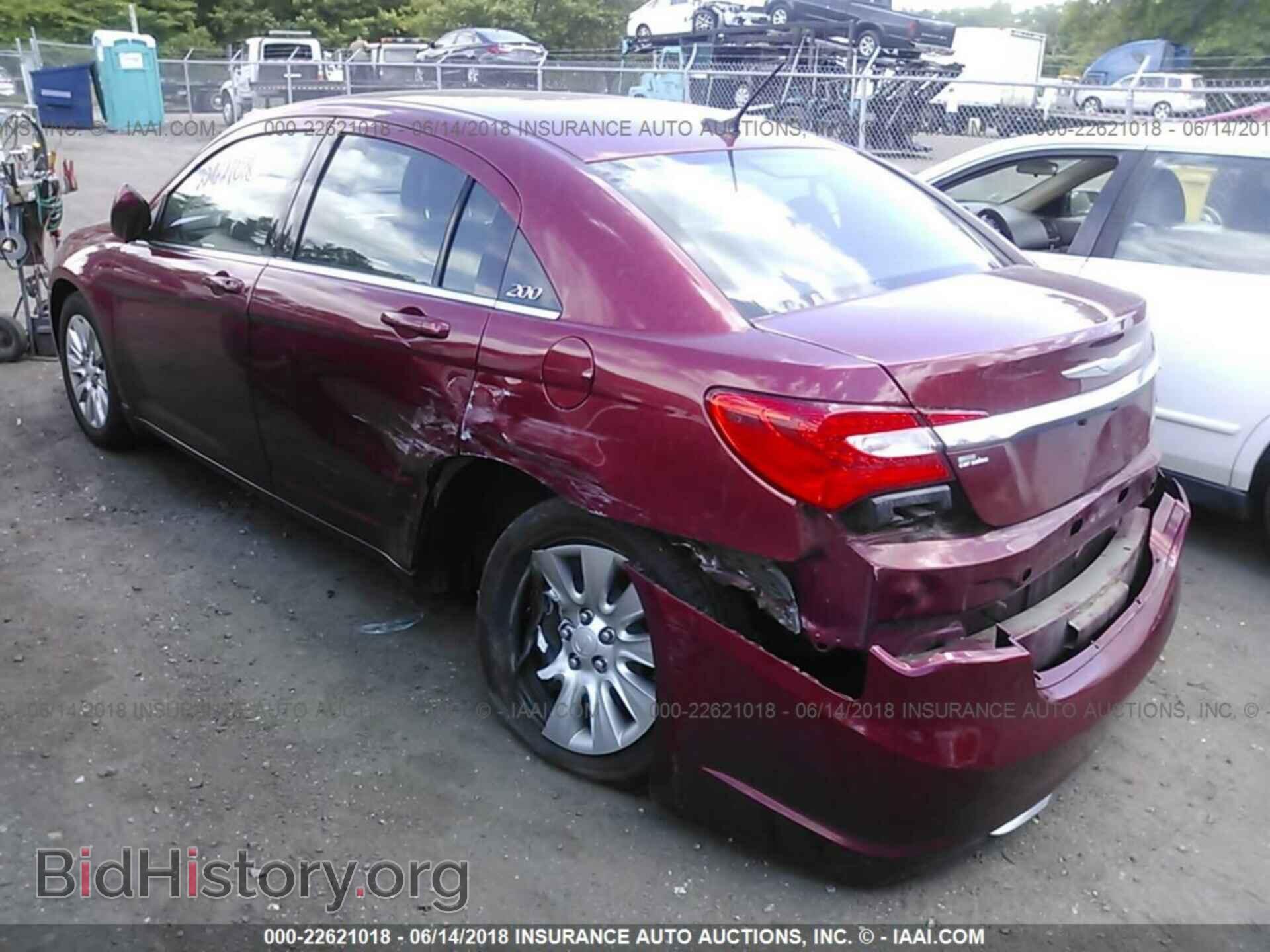 2014 Chrysler 200 - VIN: 1C3CCBAB2EN122941 - Photo 3