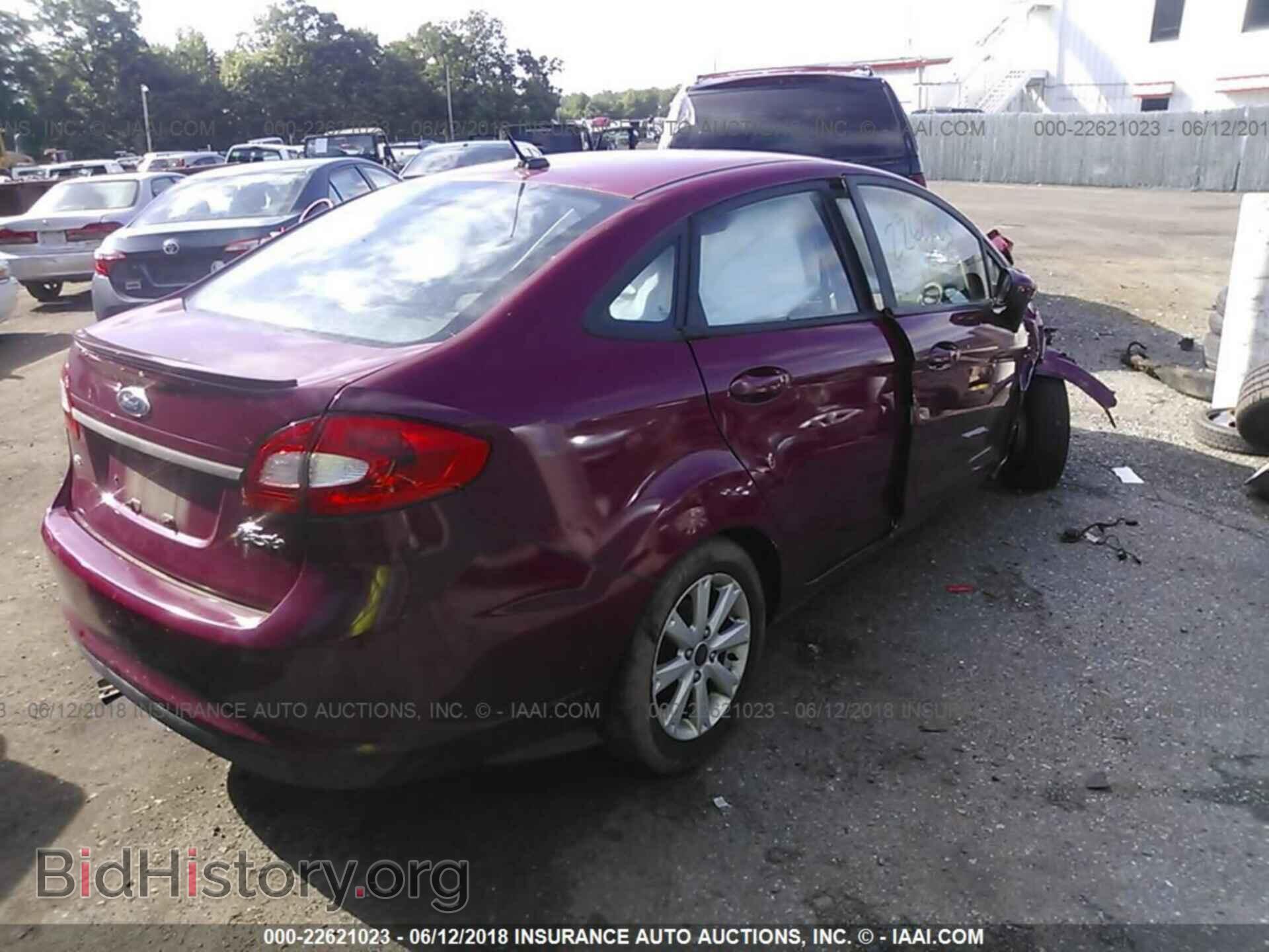 2011 Ford Fiesta - VIN: 3FADP4BJ1BM151140 - Фото 4