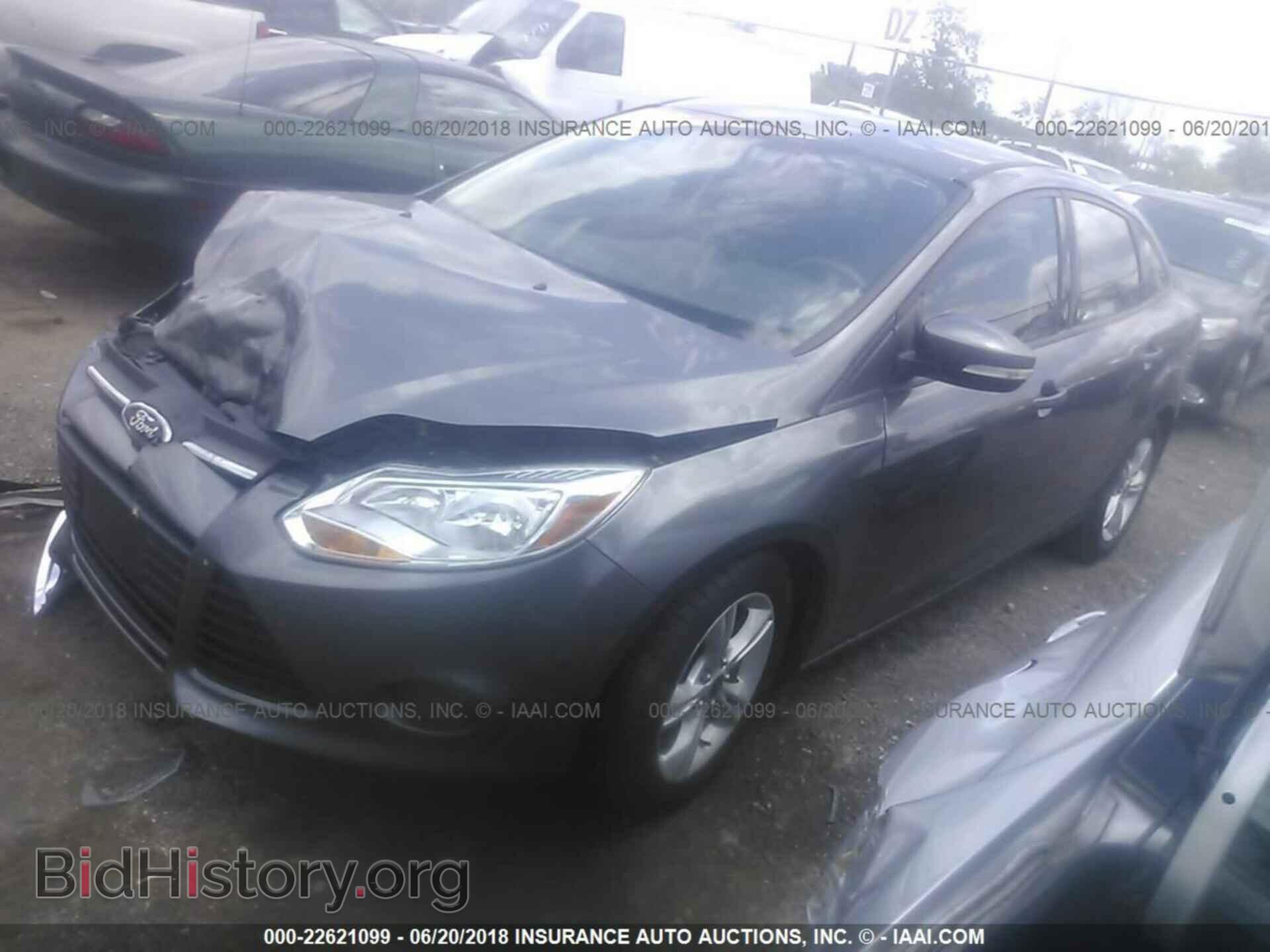 2014 Ford Focus - VIN: 1FADP3F27EL450246 - Фото 2
