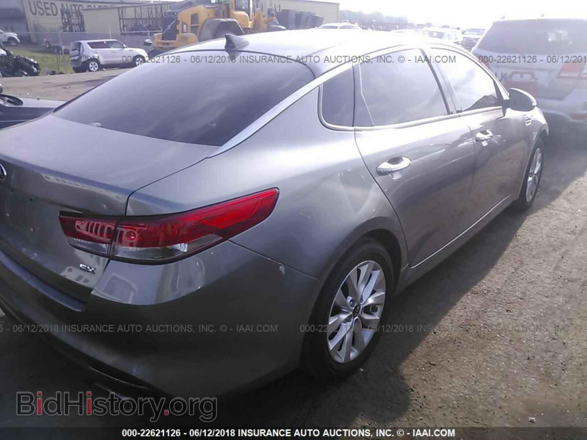 2017 Kia Optima - VIN: 5XXGU4L34HG143883 - Фото 4