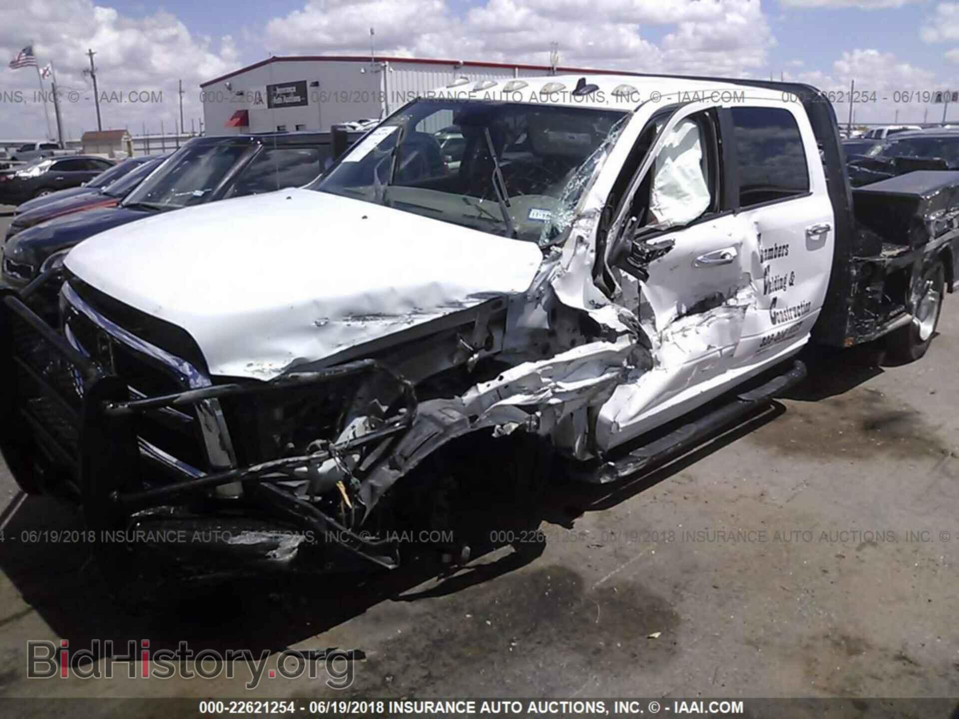2013 Ram 3500 - VIN: 3C63RRHL1DG597335 - Фото 2