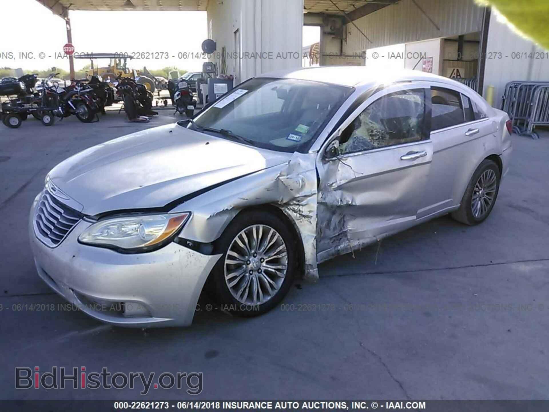 2012 Chrysler 200 - VIN: 1C3CCBCB5CN226575 - Фото 2