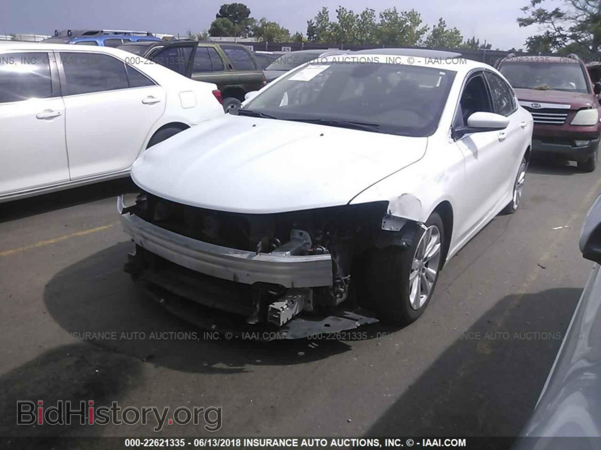 2015 Chrysler 200 - VIN: 1C3CCCABXFN682049 - Photo 2