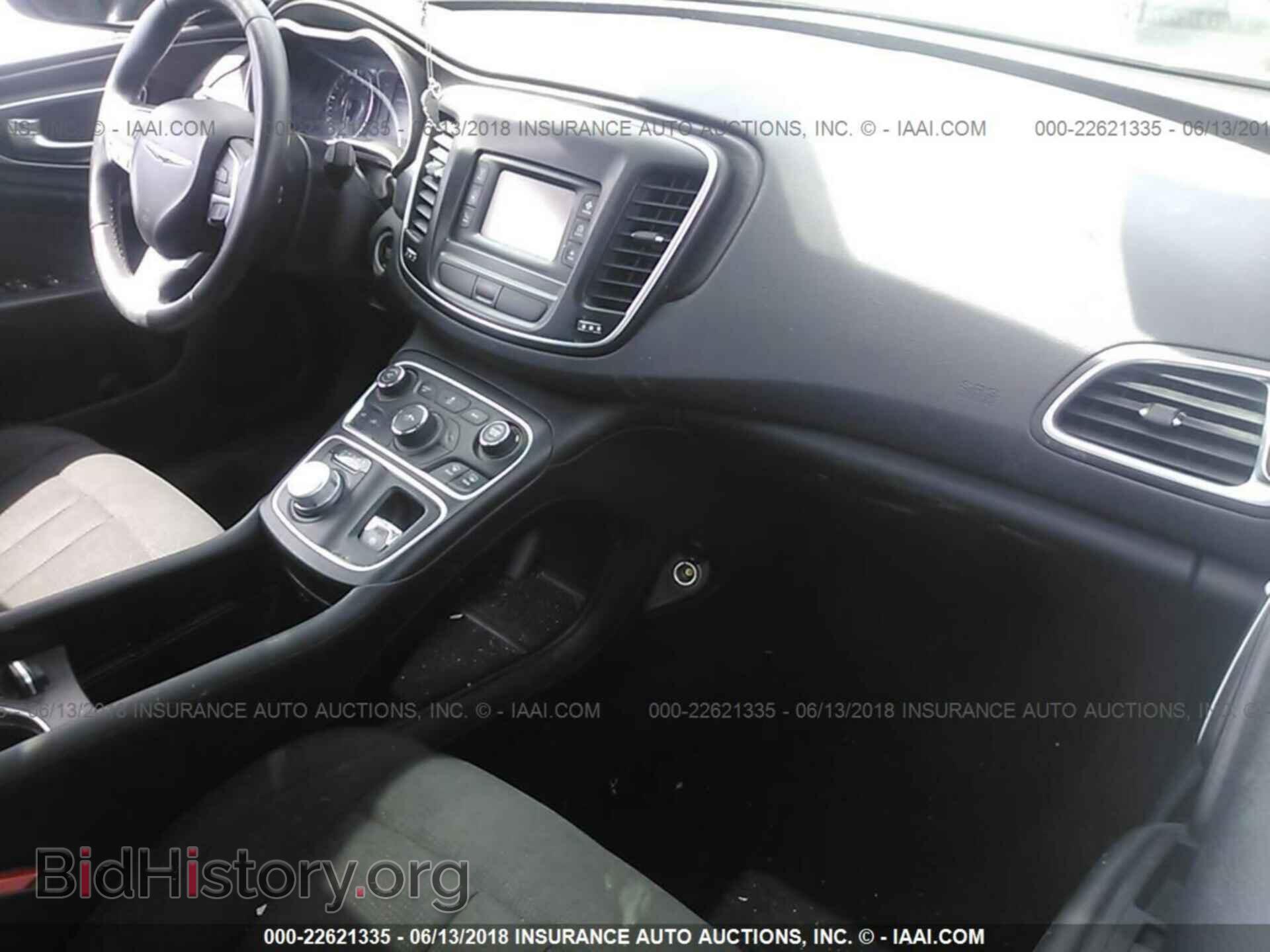 2015 Chrysler 200 - VIN: 1C3CCCABXFN682049 - Photo 5