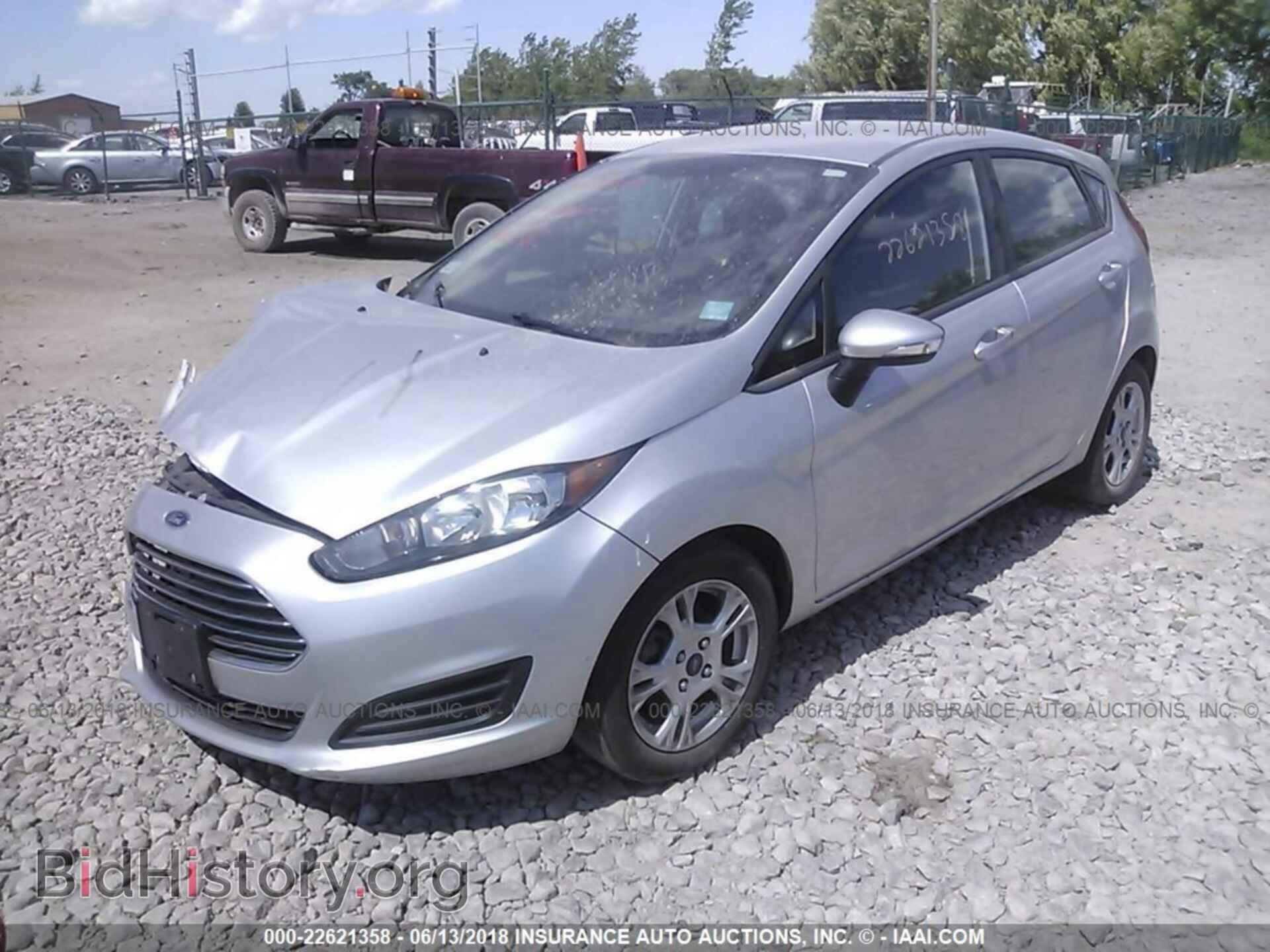 2015 Ford Fiesta - VIN: 3FADP4EJ5FM208375 - Фото 2