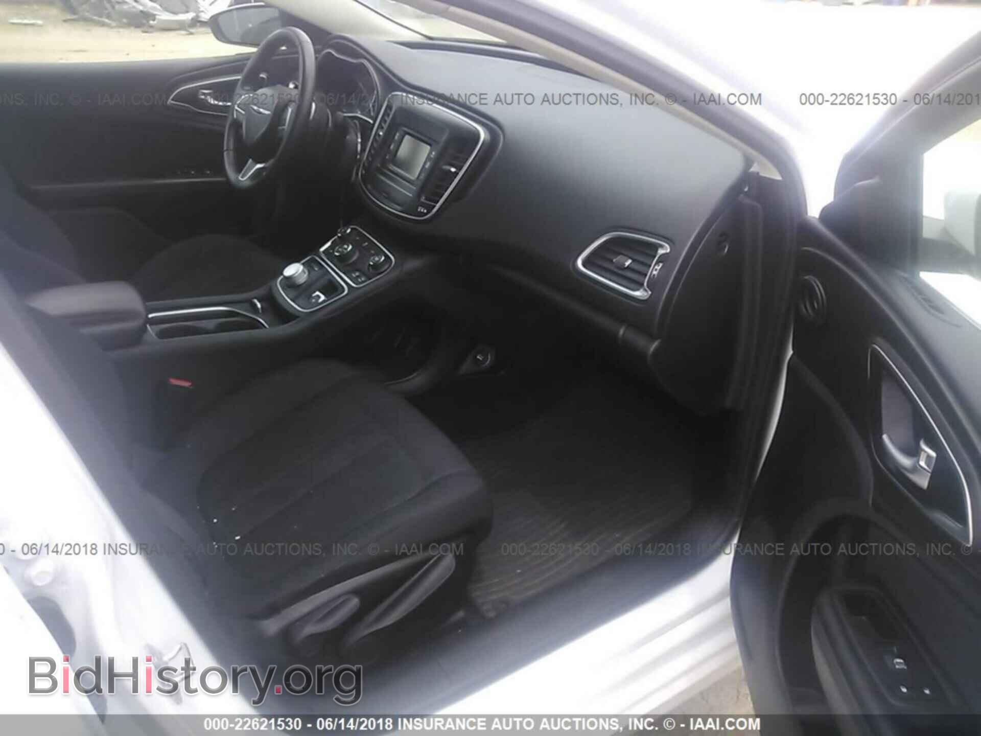 2016 Chrysler 200 - VIN: 1C3CCCAG7GN101314 - Photo 5