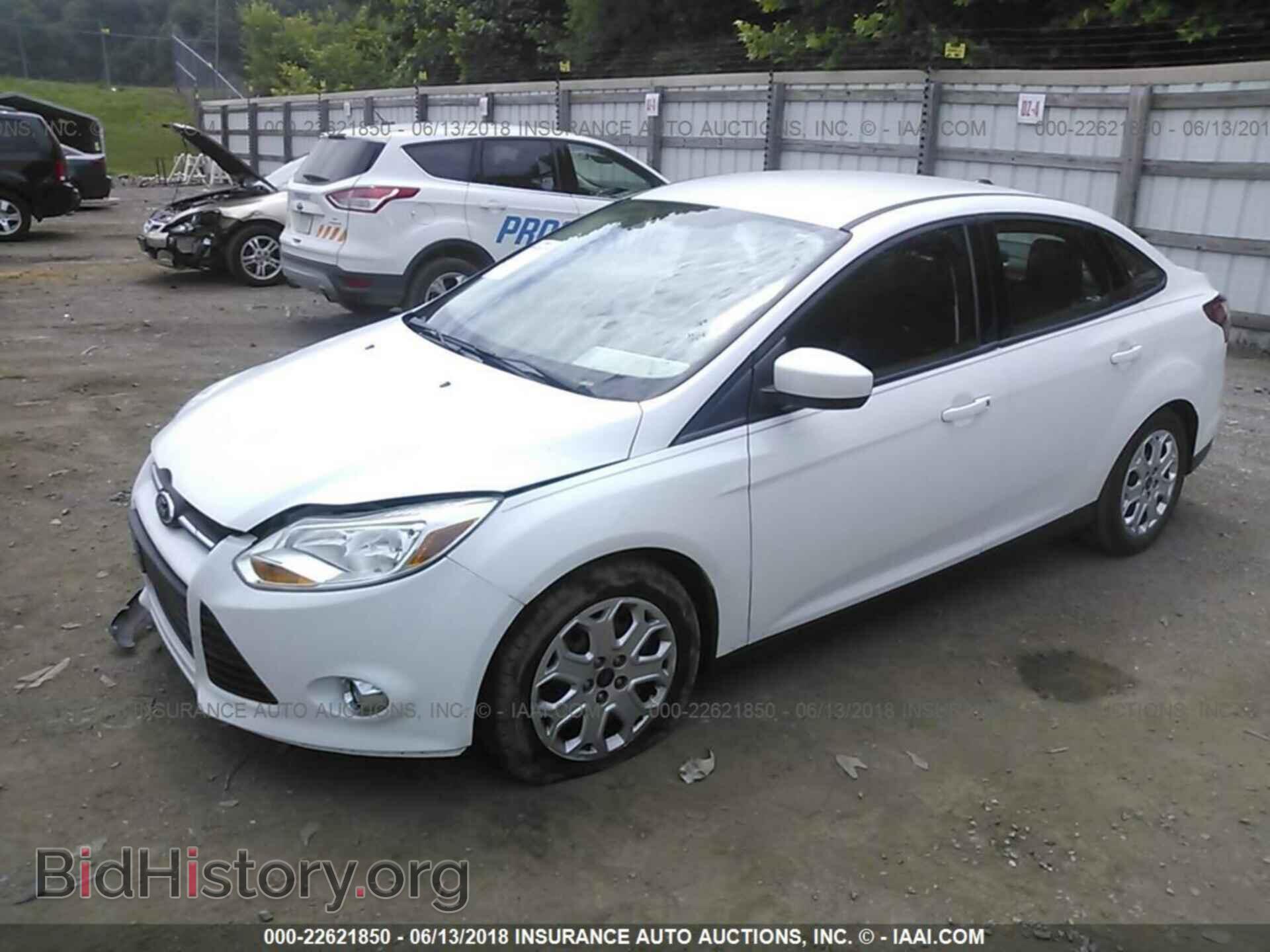 2012 Ford Focus - VIN: 1FAHP3F28CL454367 - Photo 2