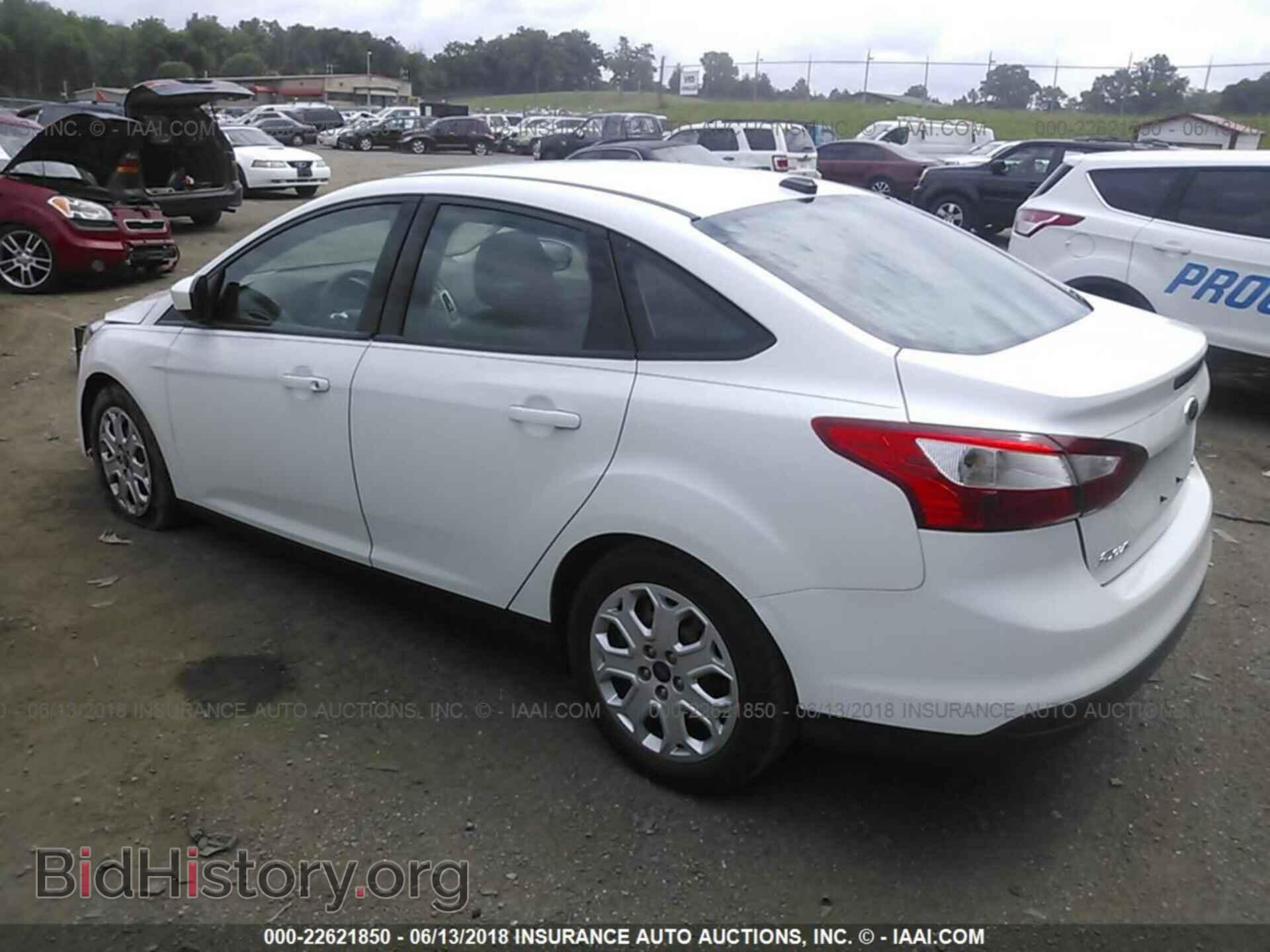 2012 Ford Focus - VIN: 1FAHP3F28CL454367 - Photo 3