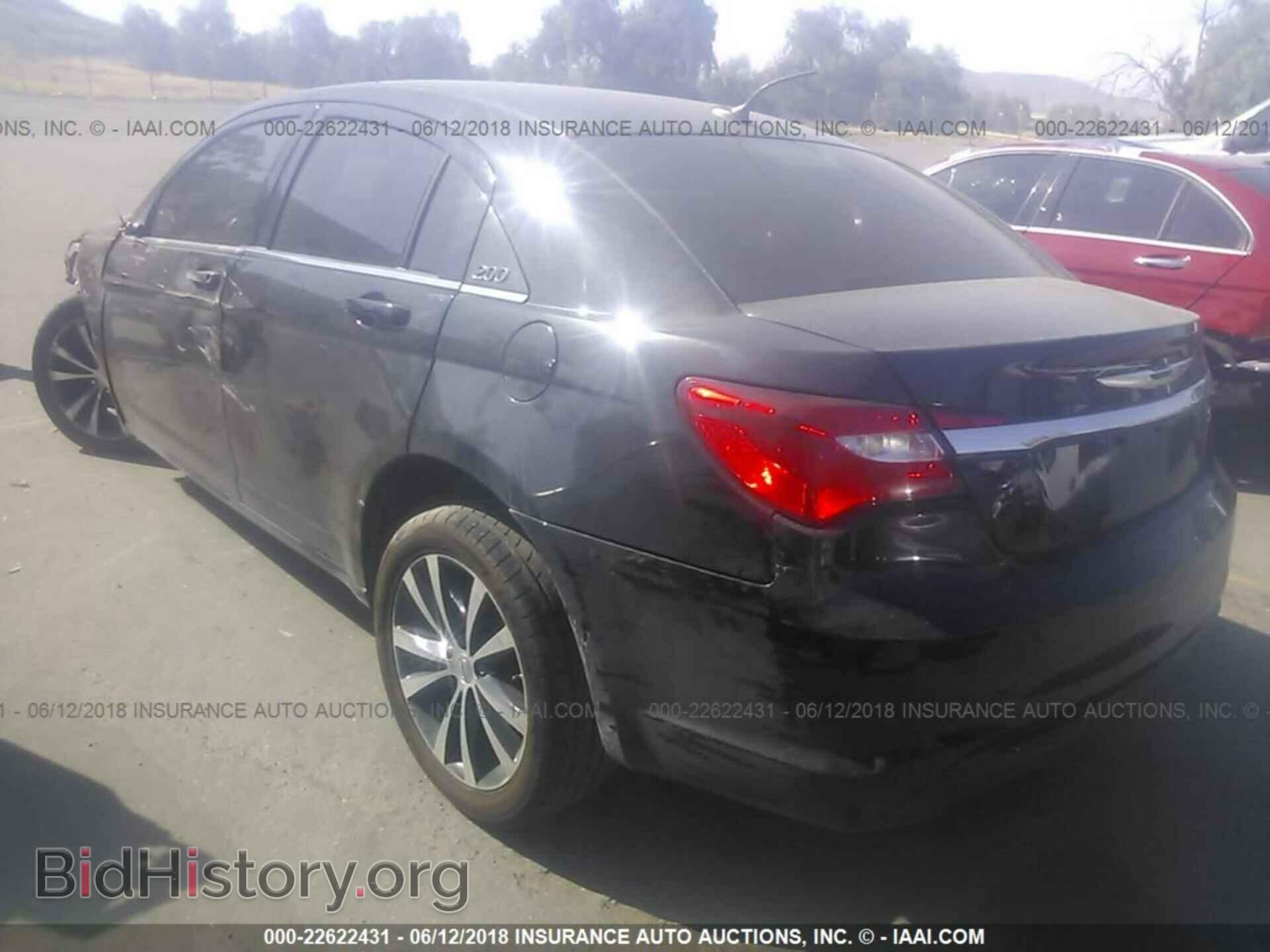 2013 Chrysler 200 - VIN: 1C3CCBBG4DN701132 - Photo 3